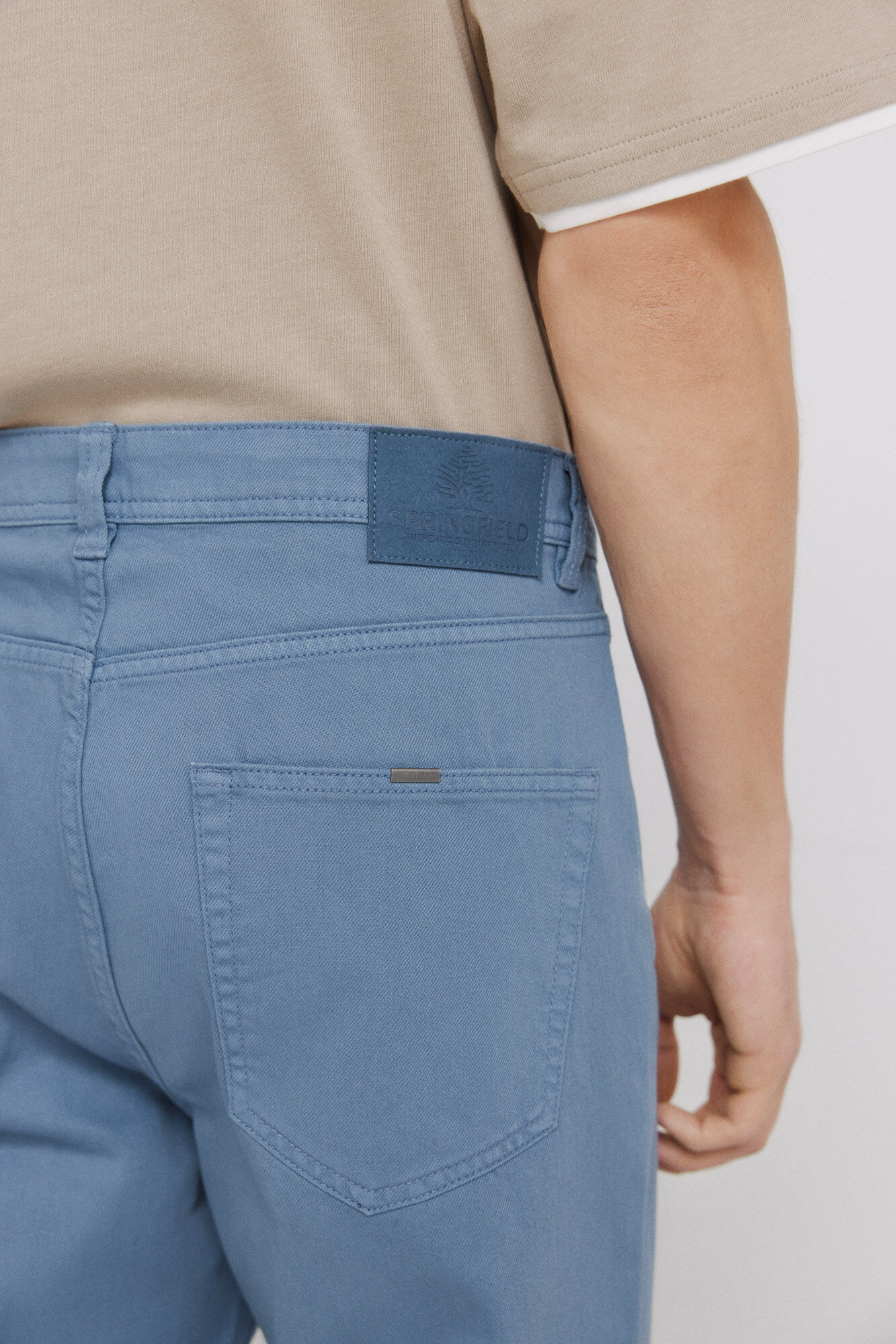 Springfield Pantal&oacute;n 5 bolsillos lavado straight fit azul