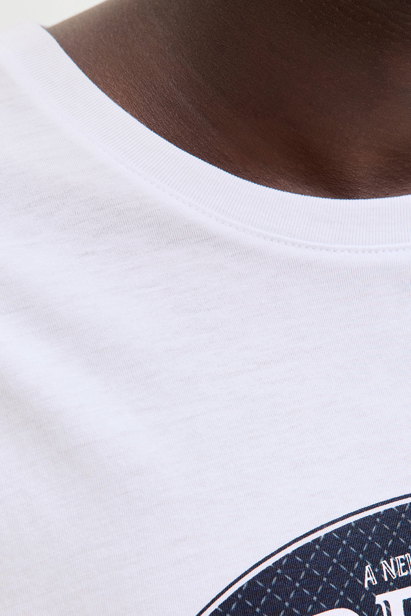 Jack & Jones Playera con logo grande natural