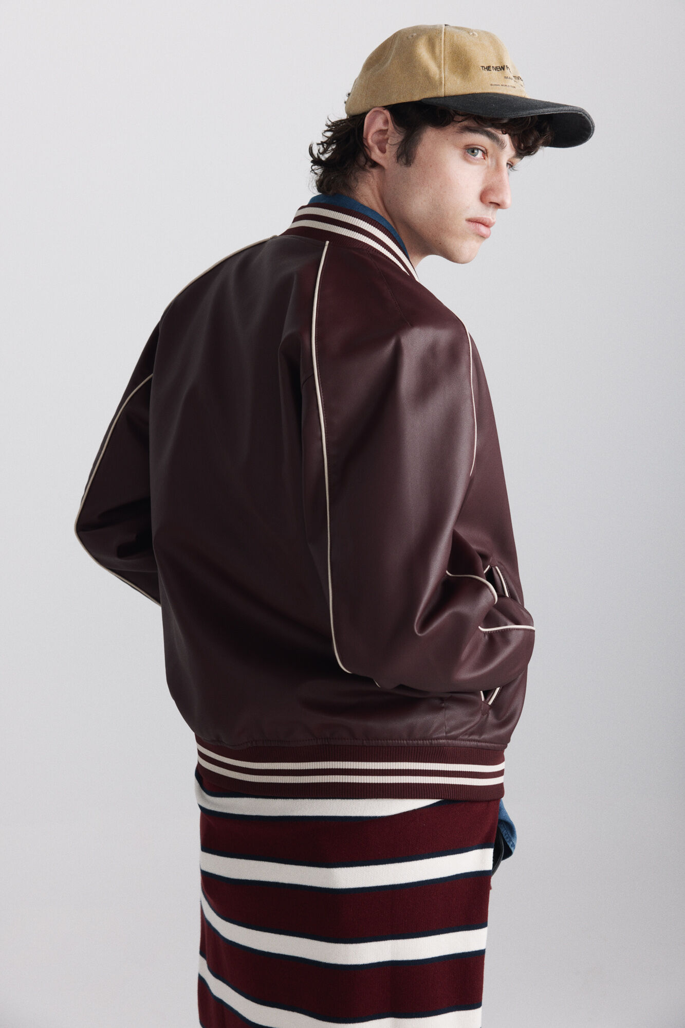 Springfield Chamarra bomber efecto piel varsity rojo