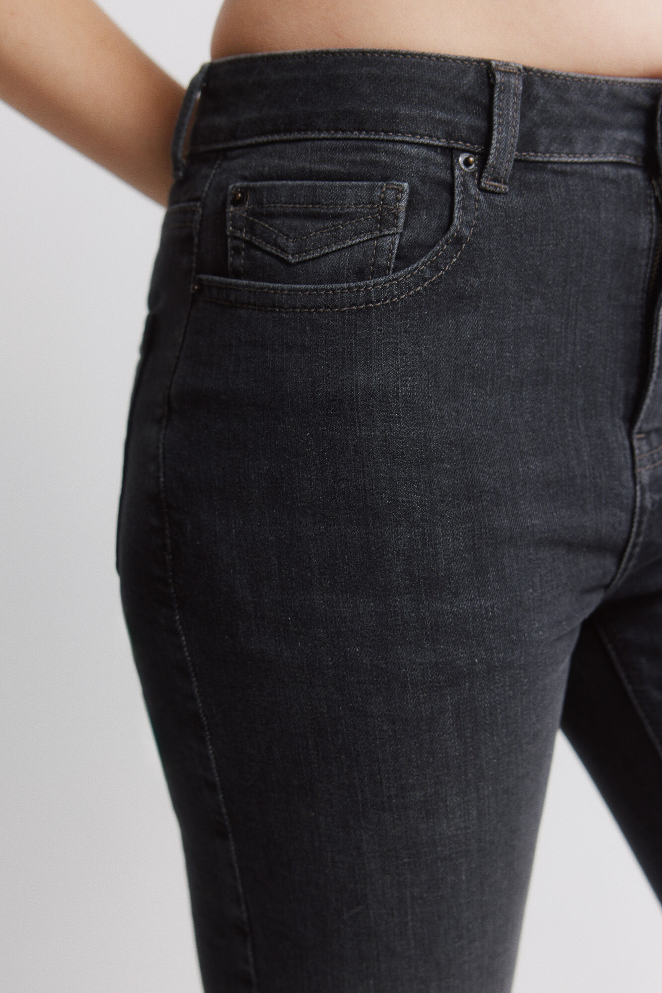 Springfield Jeans acampanados gris