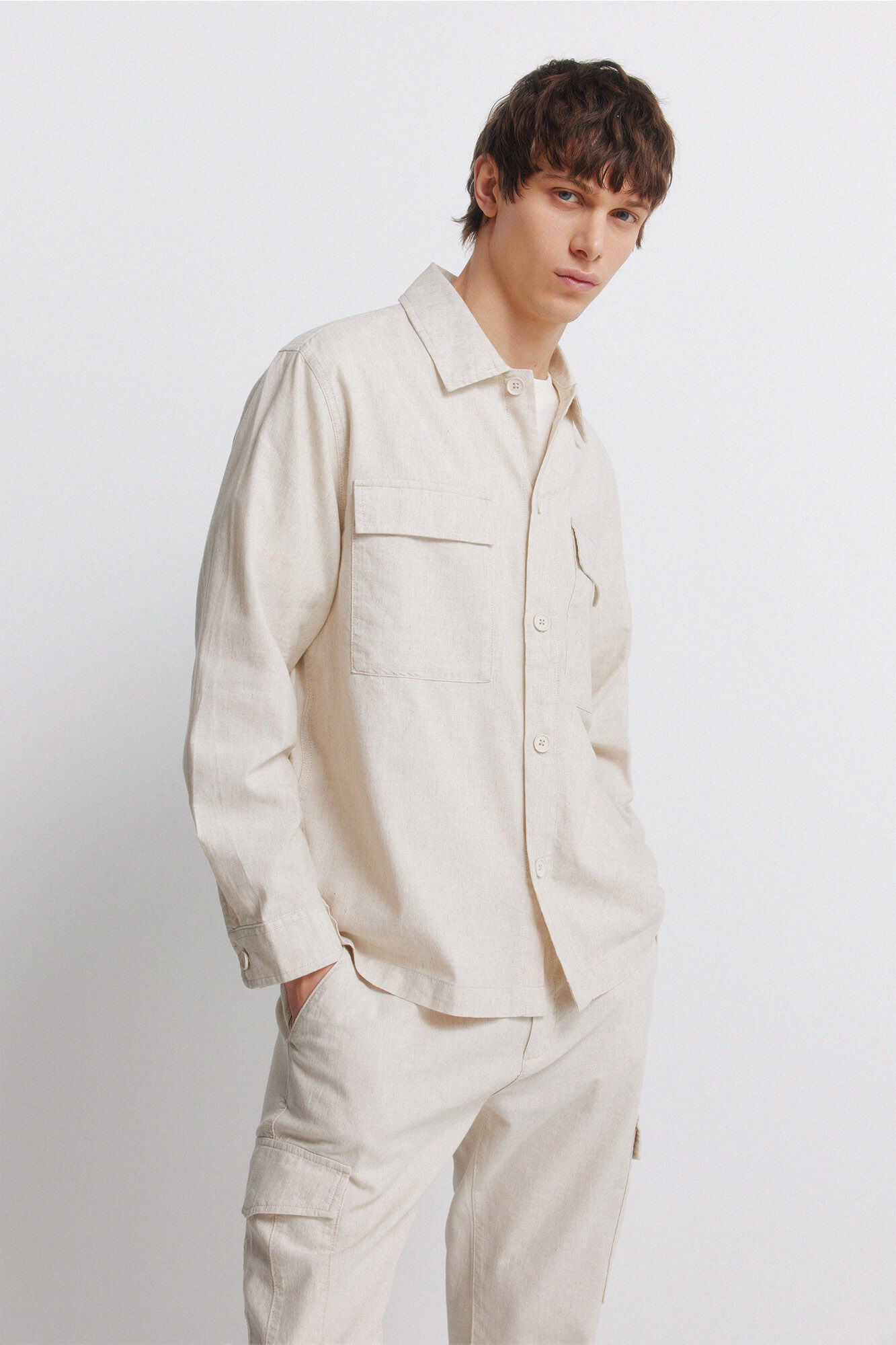 Springfield Pantal&oacute;n cargo slim fit de lino beige