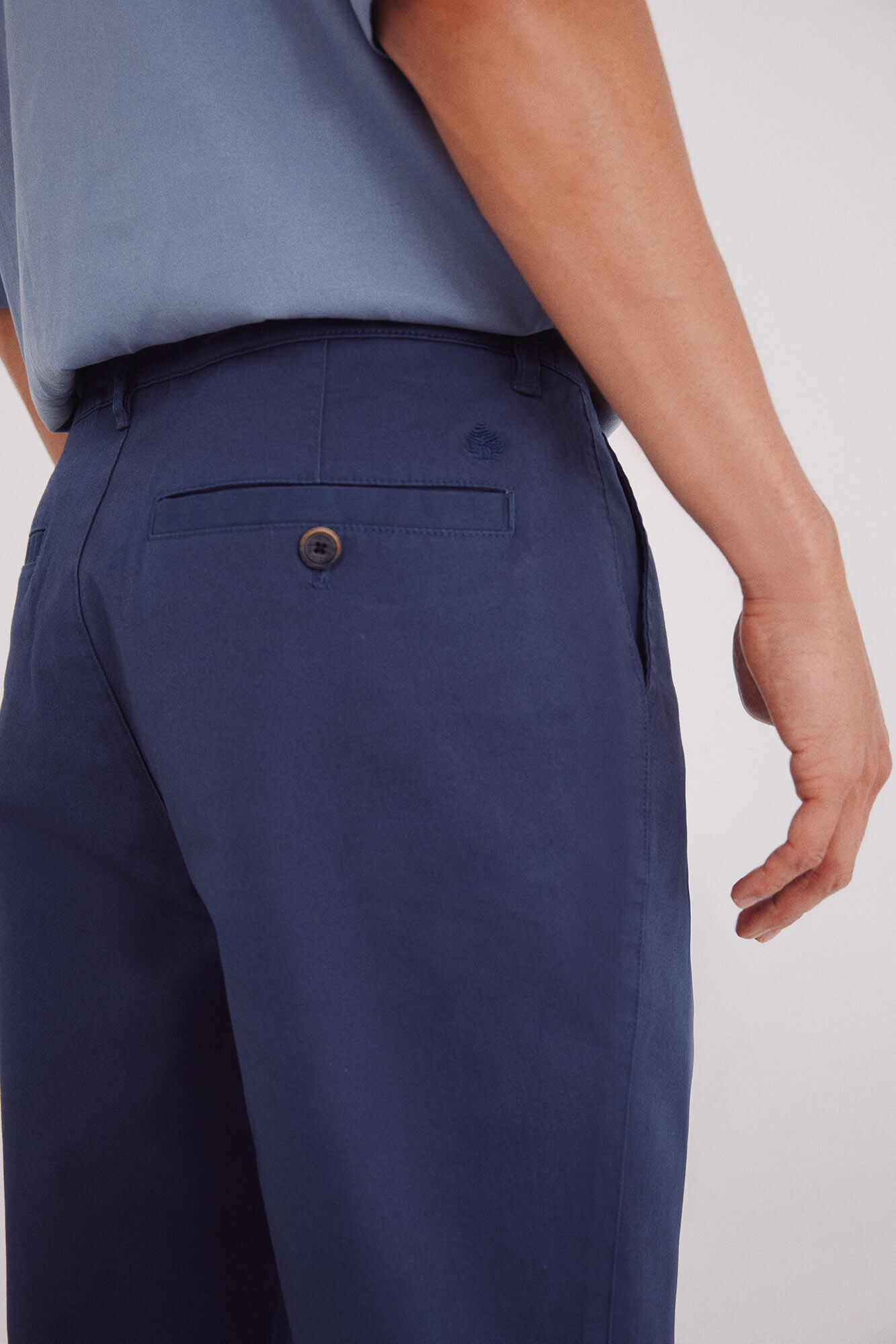 Springfield Pantal&oacute;n chino ligero slim fit azul indigo