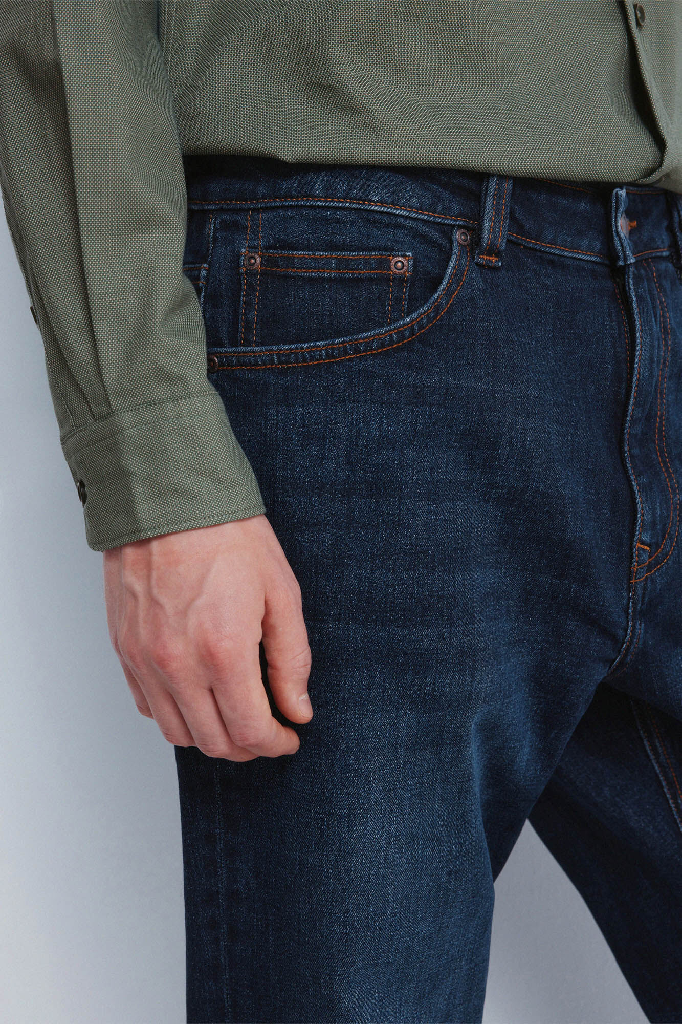 Springfield Jeans rectos con lavado oscuro azul