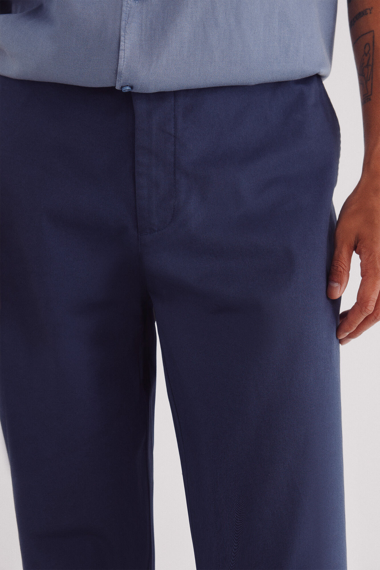 Springfield Pantal&oacute;n chino ligero slim fit azul indigo