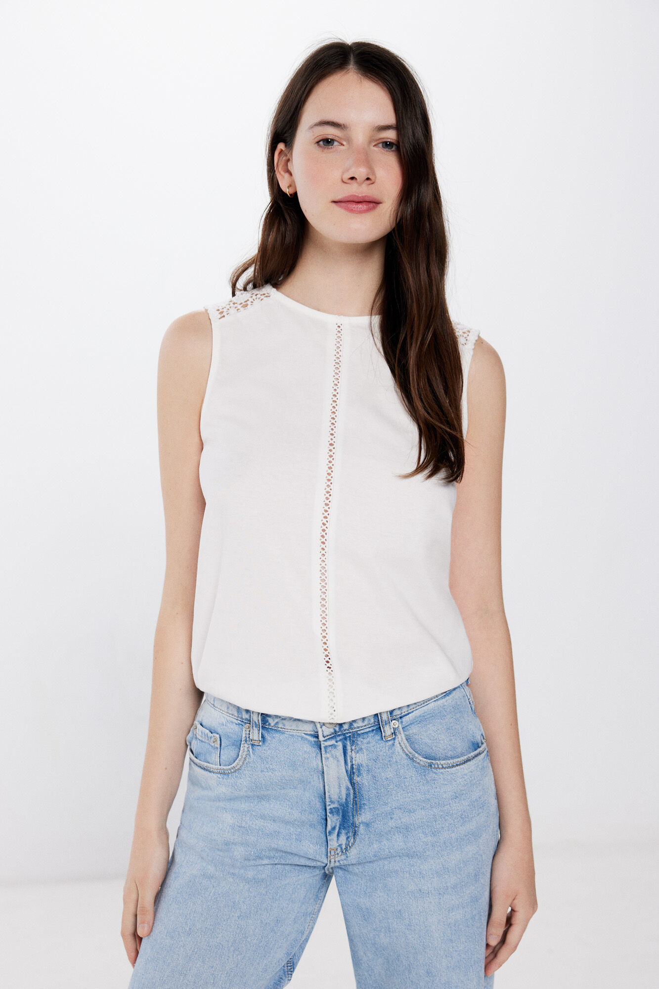 Springfield Playera hombros crochet flores