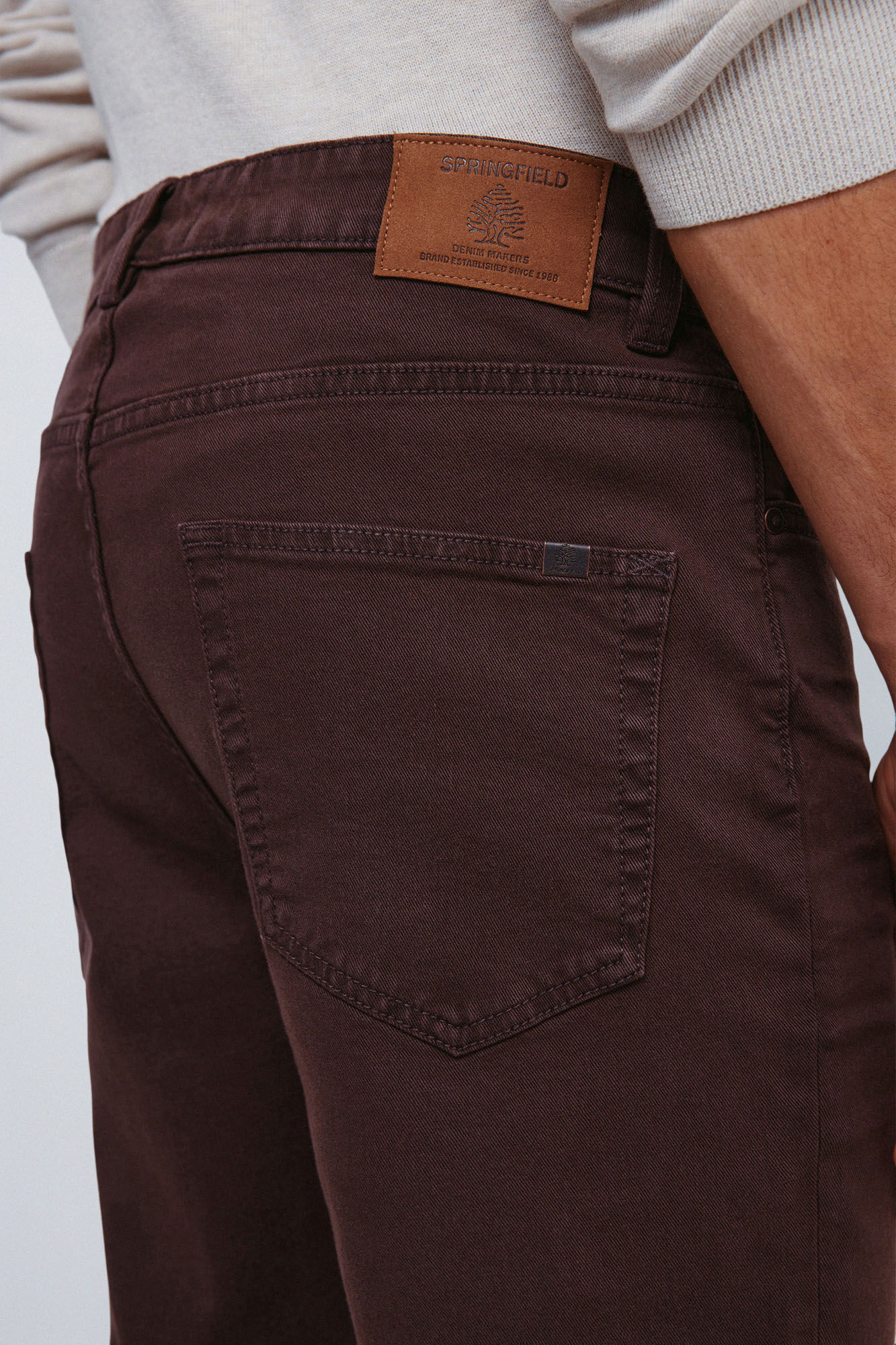 Springfield Pantal&oacute;n slim fit de 5 bolsillo caf&eacute;