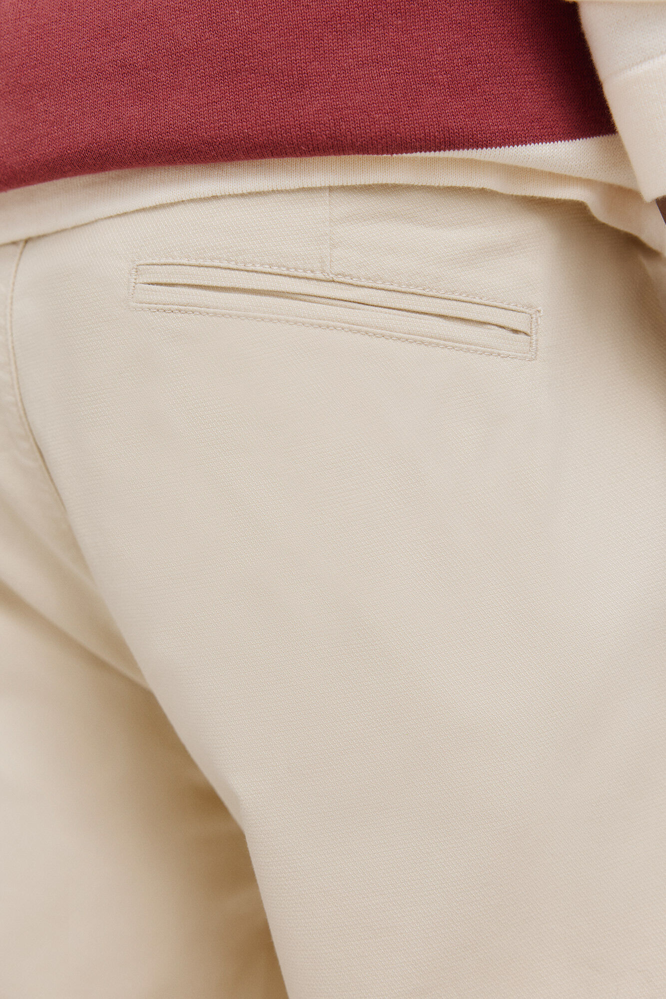 Springfield Pantal&oacute;n chino slim fit de estructura comfort beige