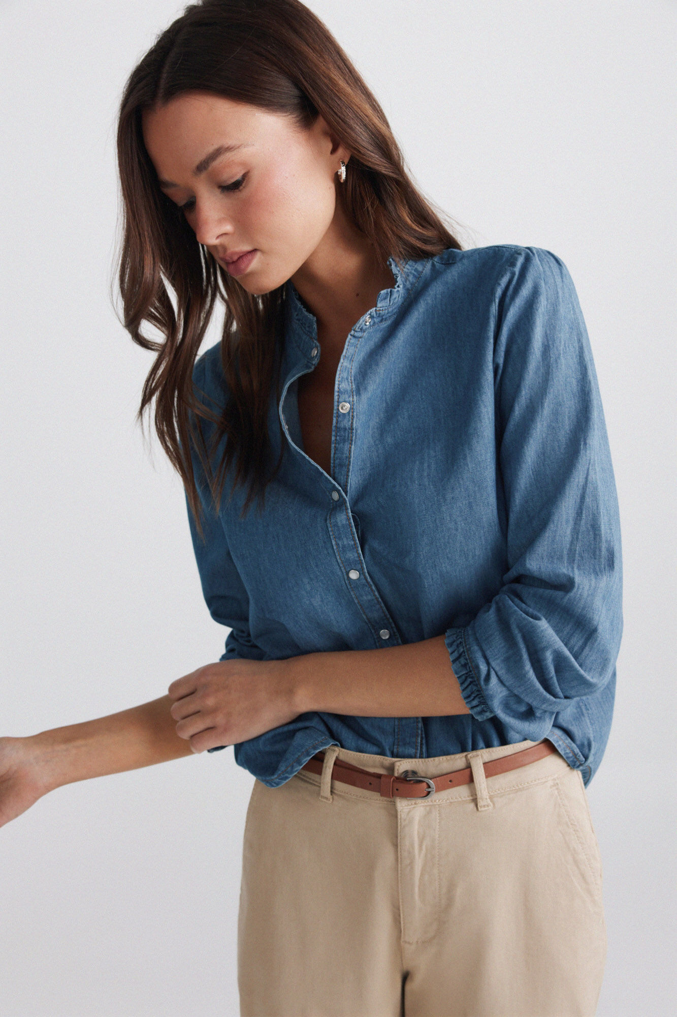 Springfield Camisa denim con volante en el cuello