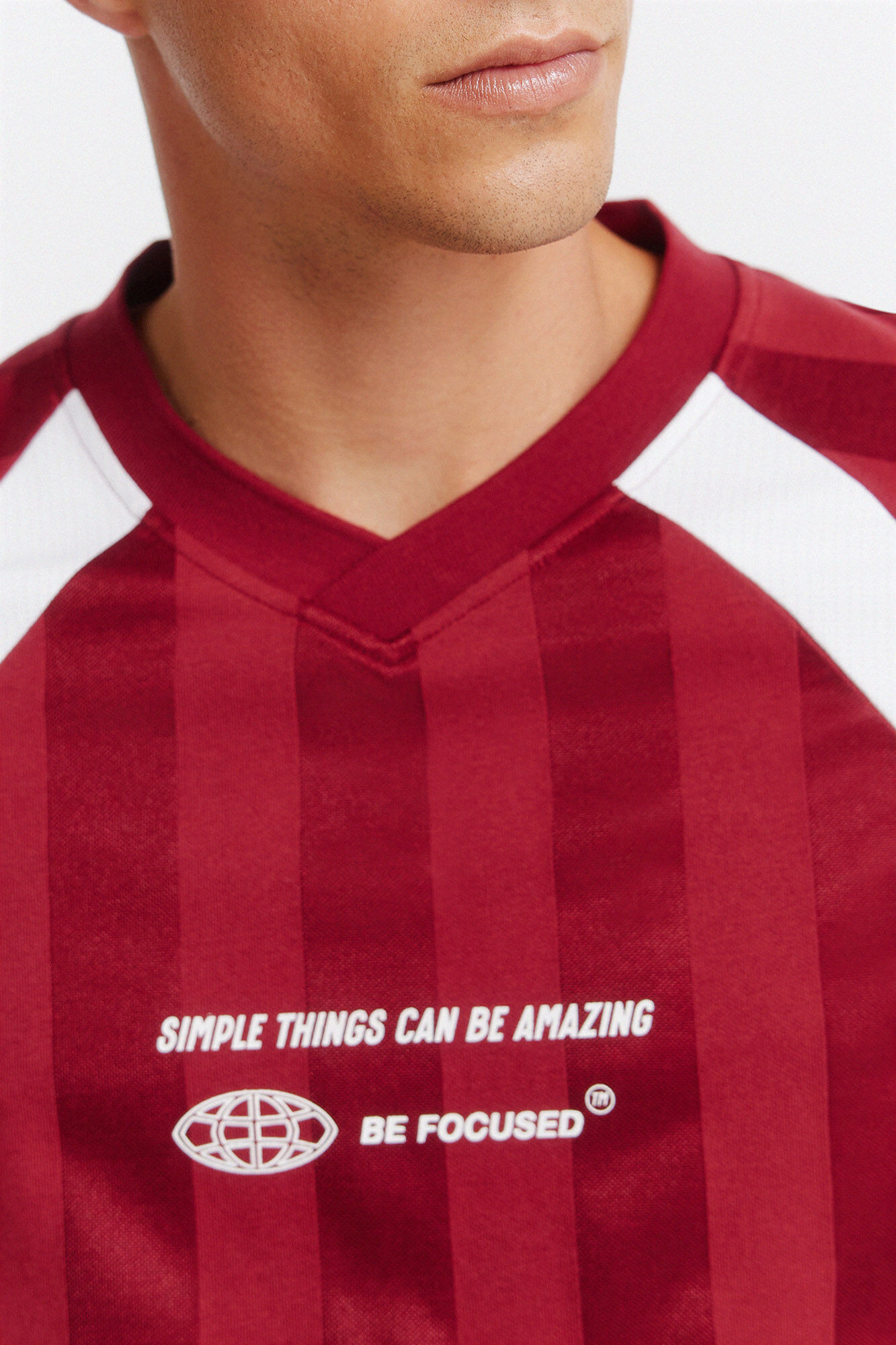 Springfield Playera de f&uacute;tbol de piezas rojo