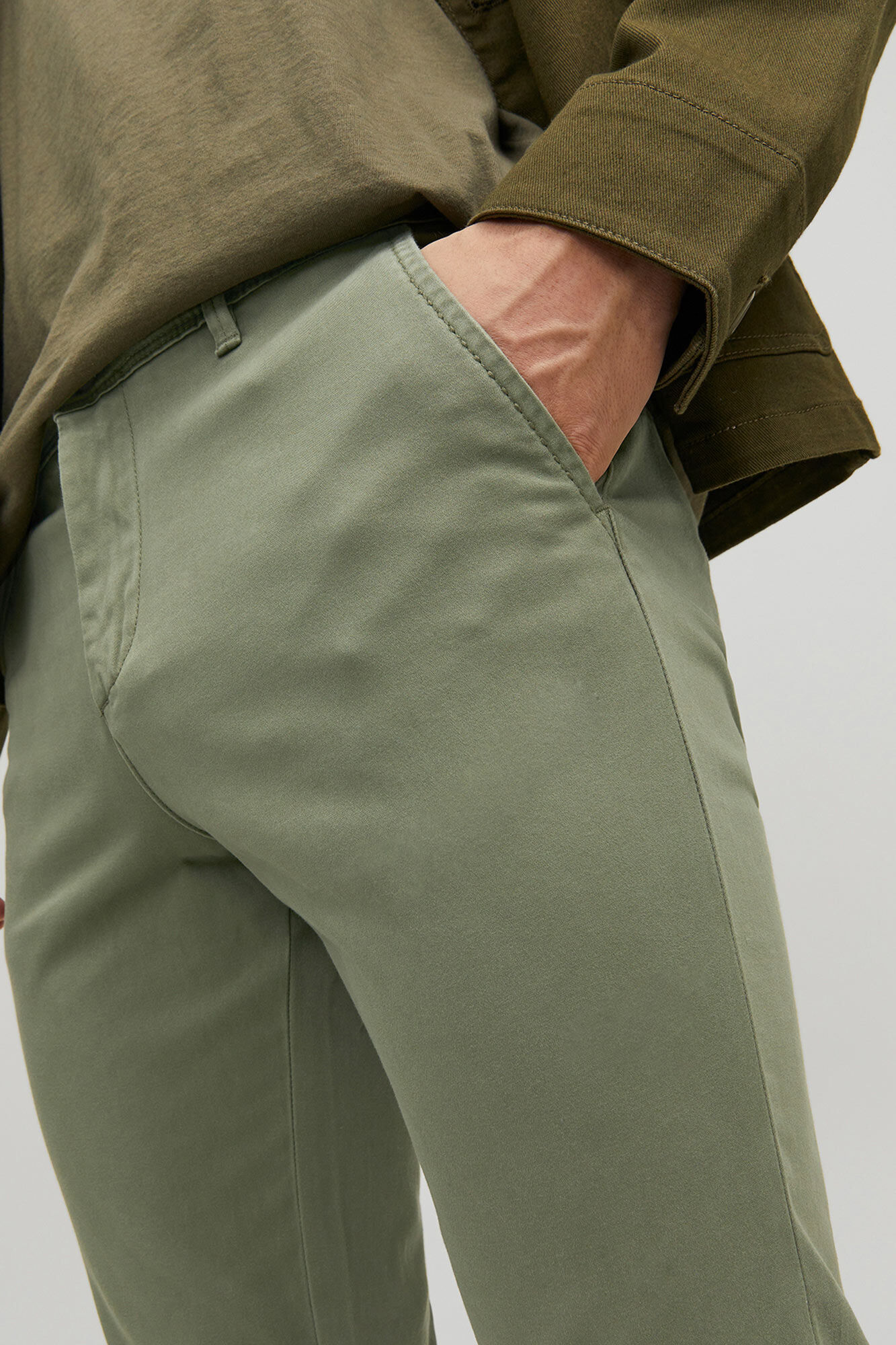 Jack & Jones Pantal&oacute;n chino slim fit verde