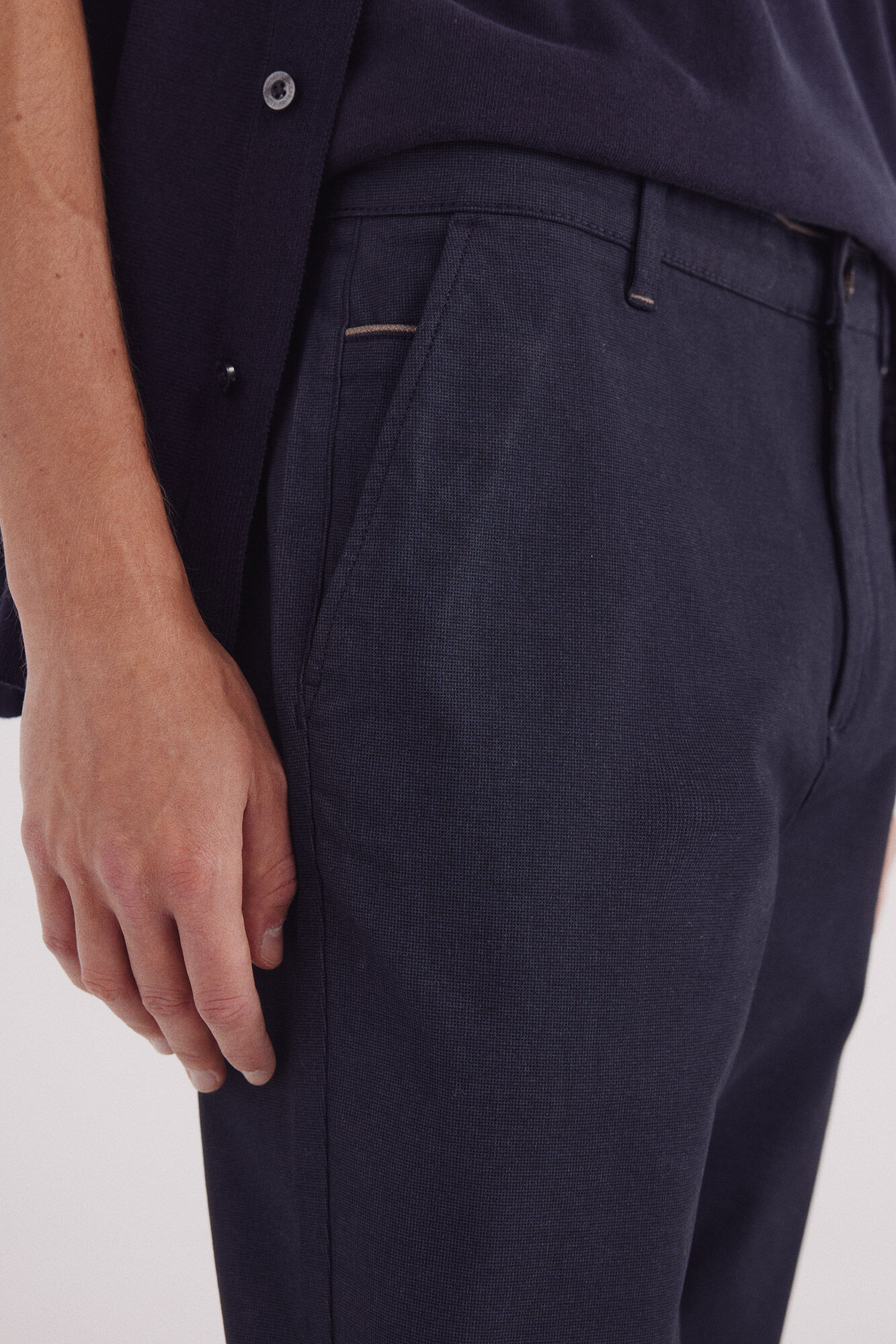 Springfield Pantal&oacute;n chino microestampado slim fit marino