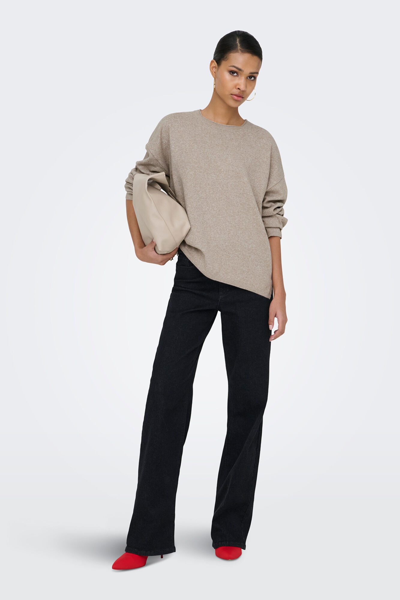 Only Su&eacute;ter de cuello redondo beige