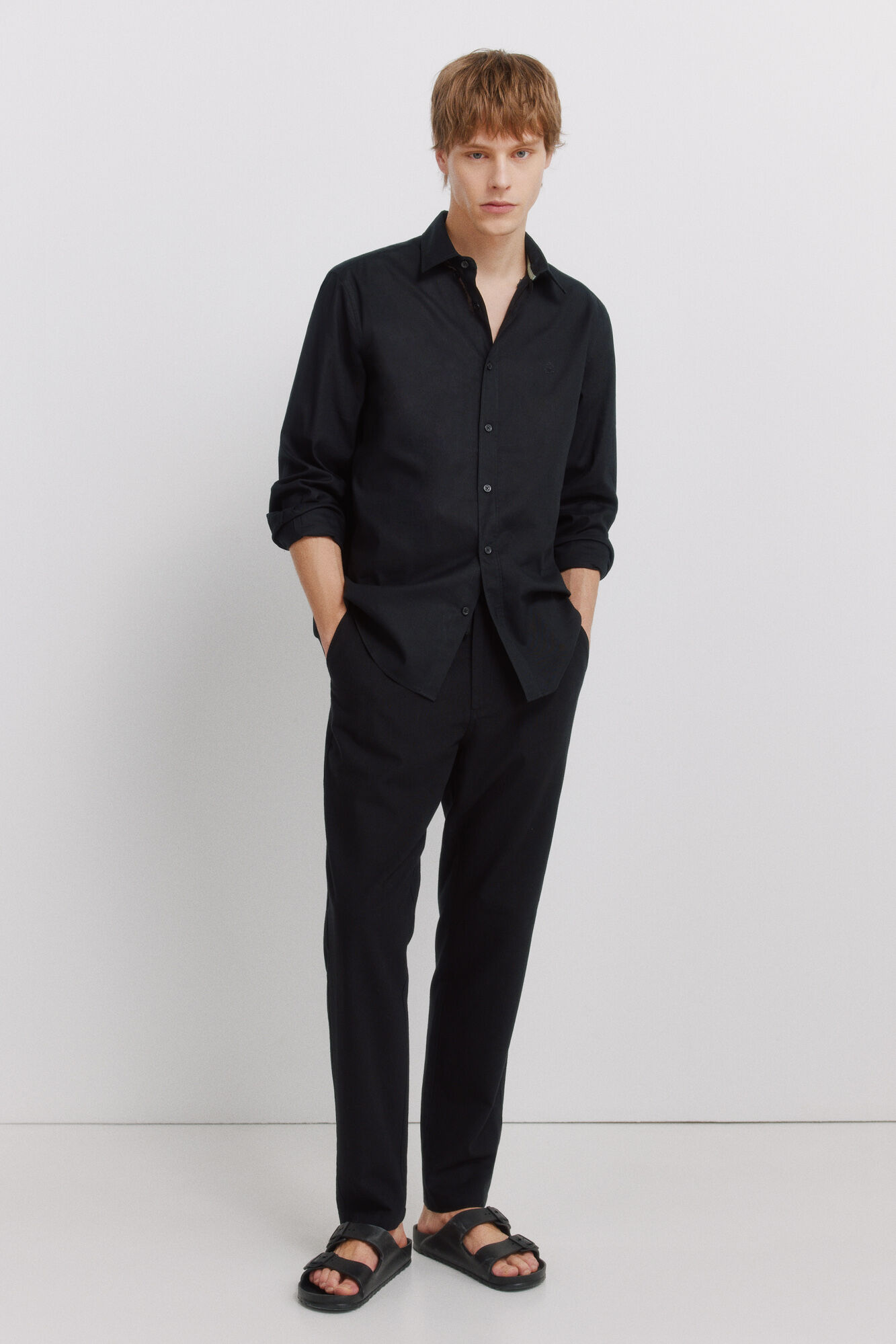 Springfield Pantal&oacute;n chino comfort fit de lino negro
