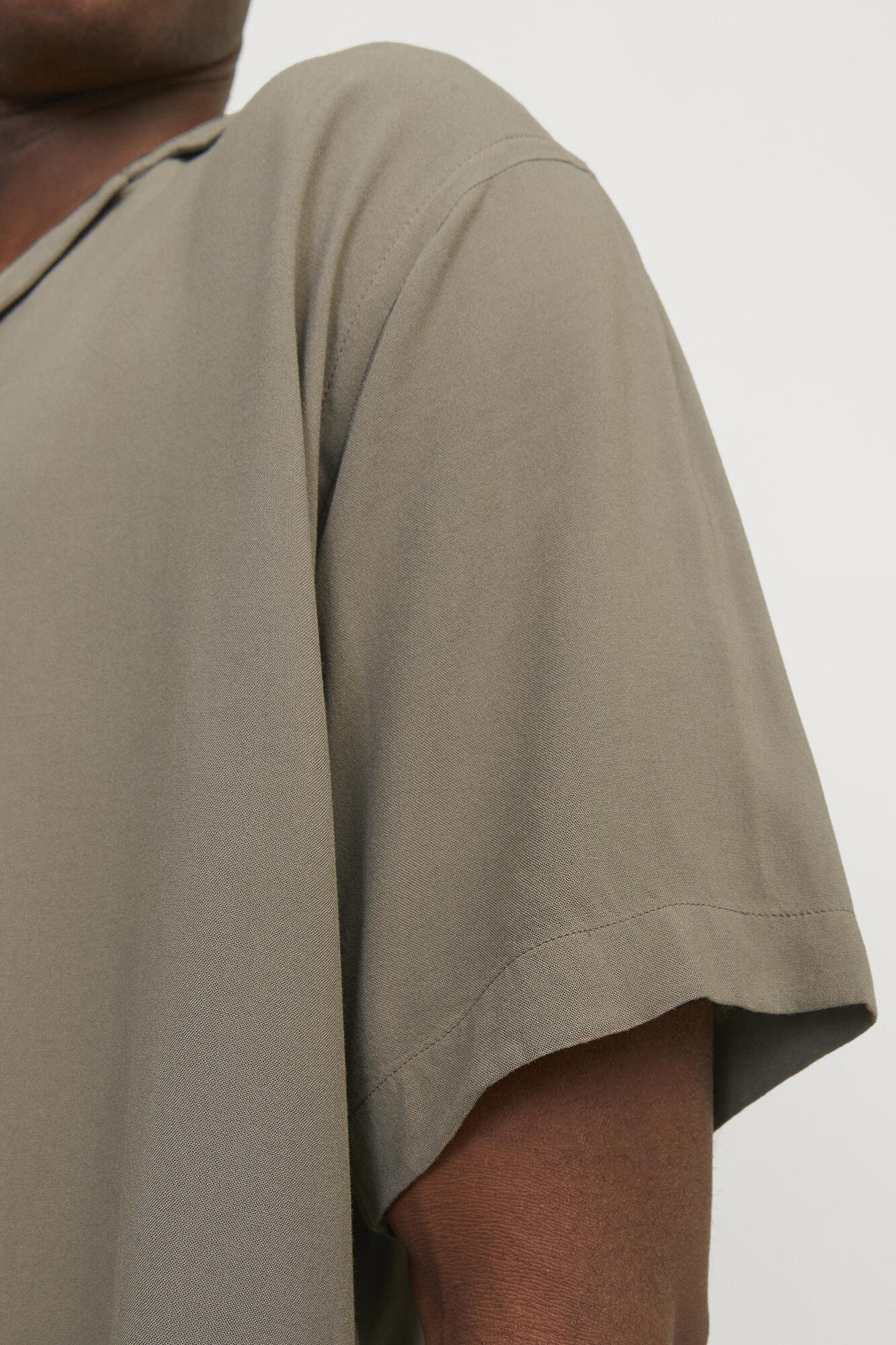 Jack & Jones Camisa relaxed fit manga corta gris