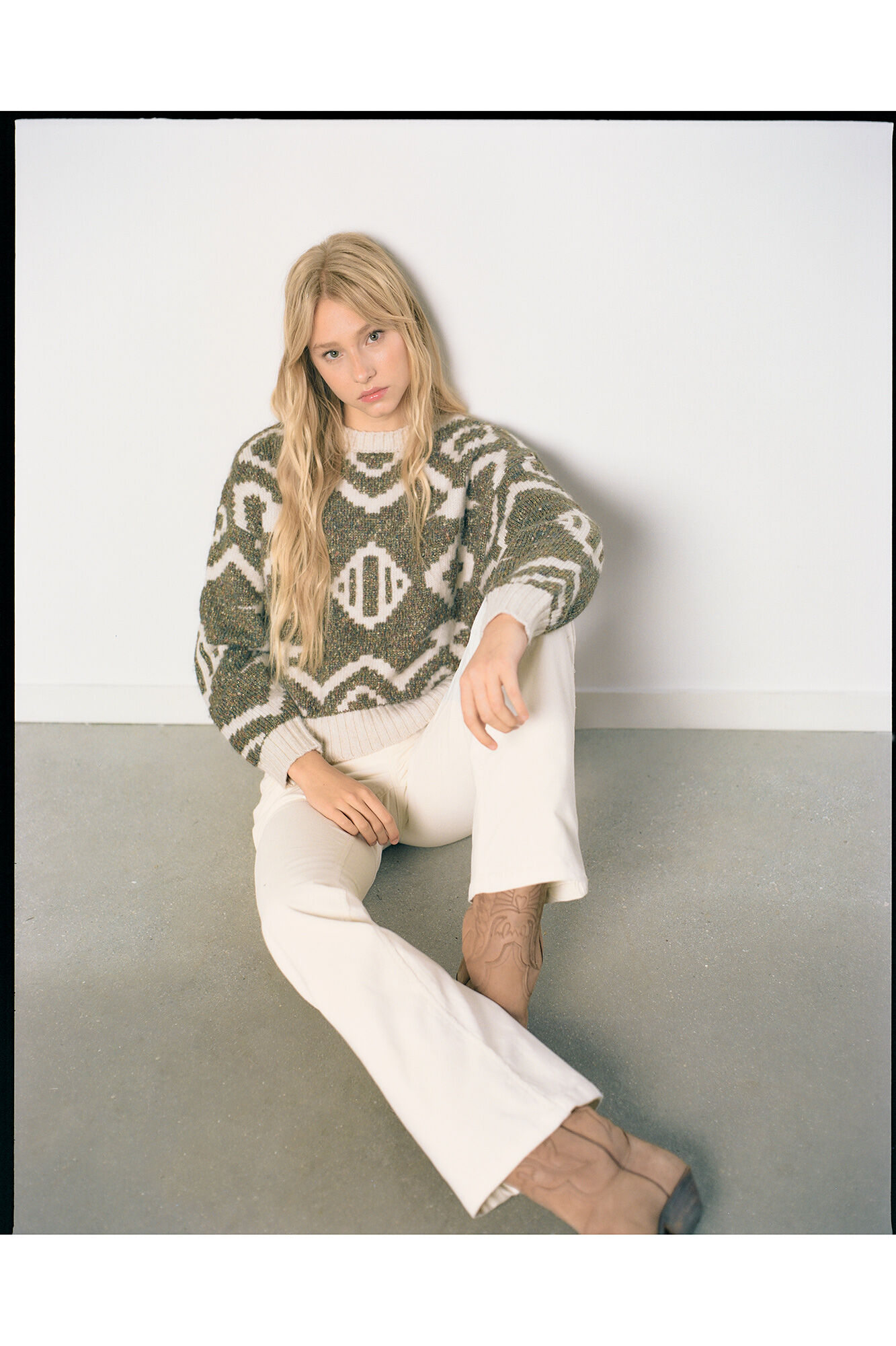 High Spirits Su&eacute;ter Siena kaki