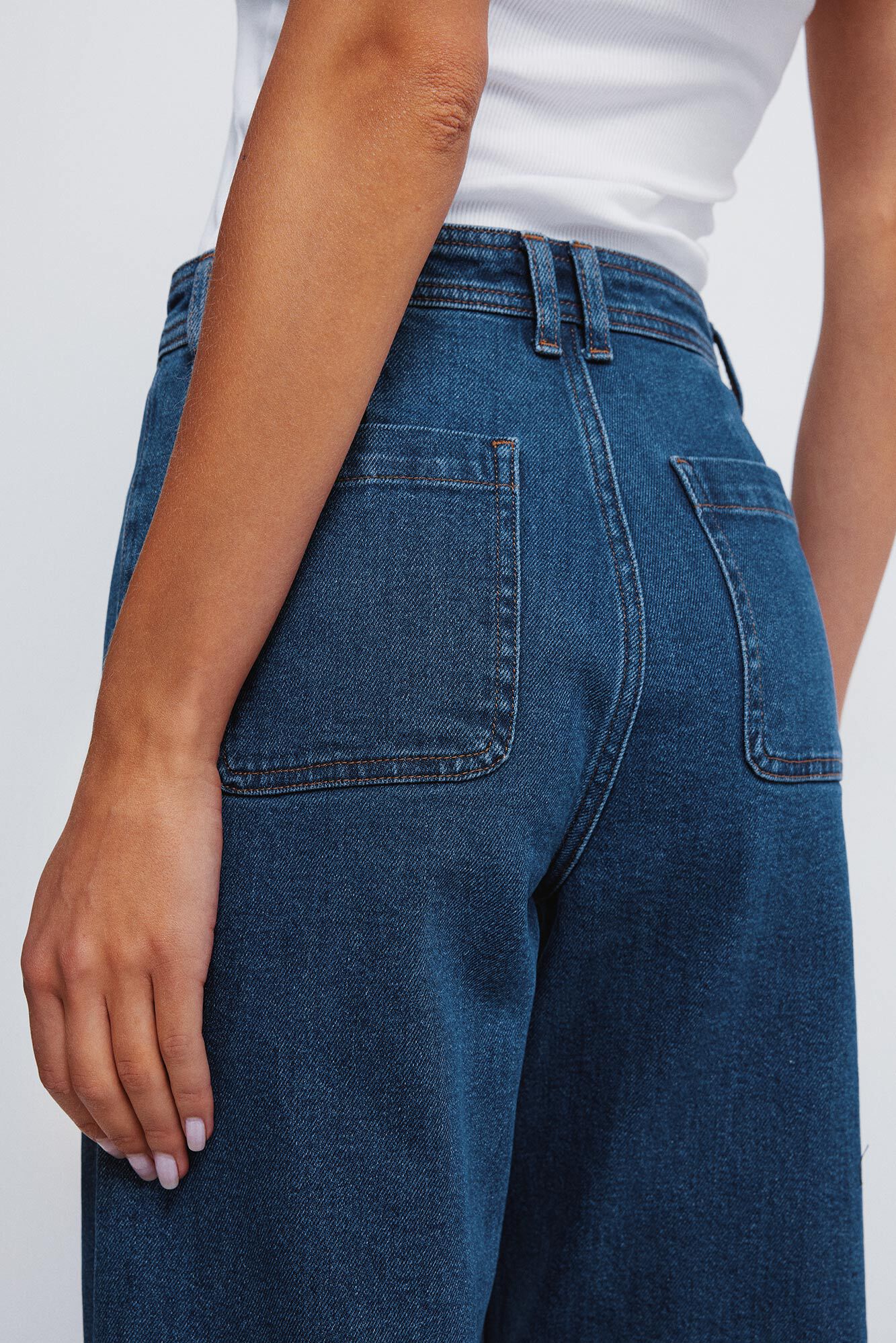 Springfield Jeans s&uacute;per acampanados y c&oacute;modos azul