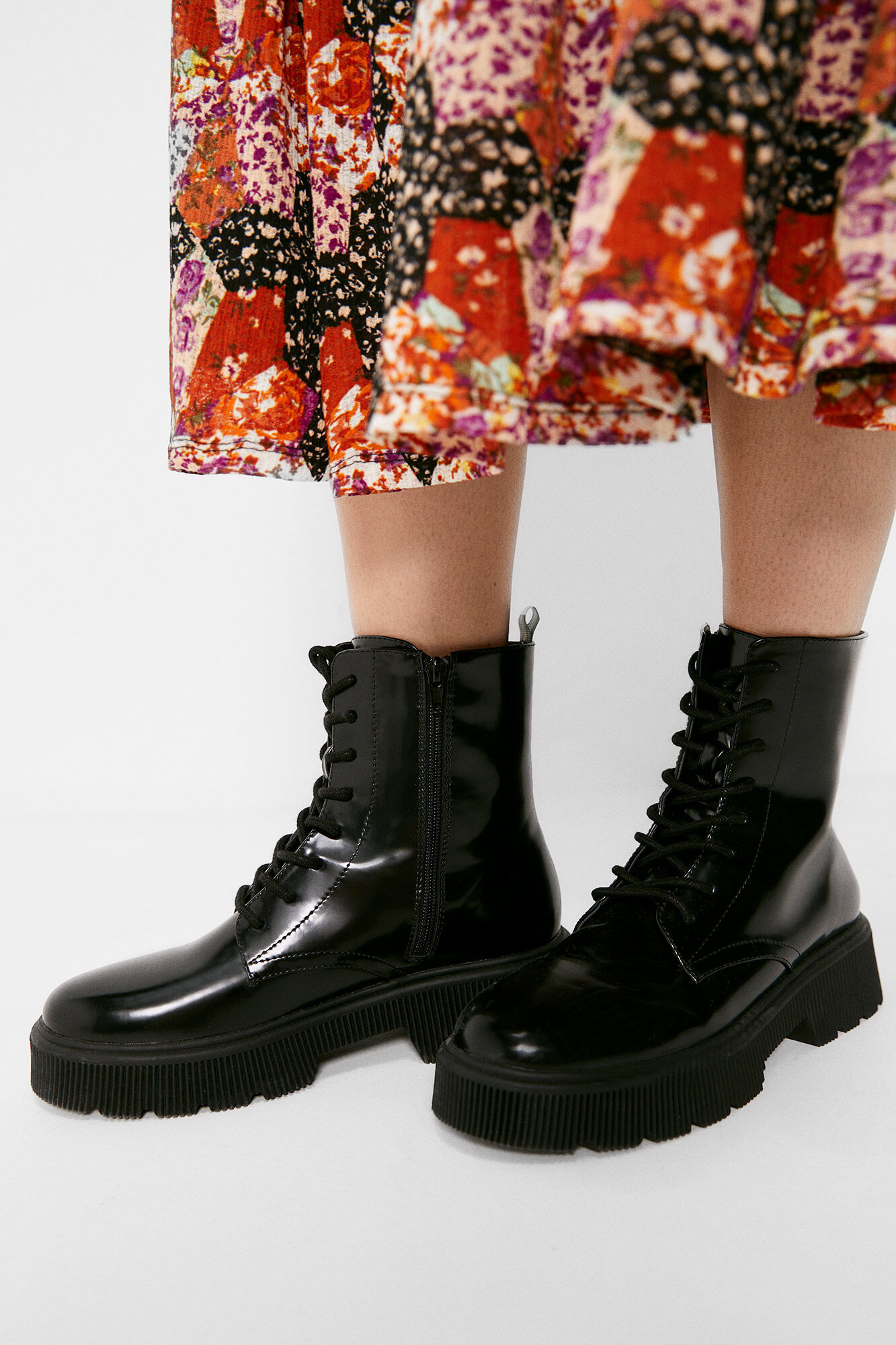 Bota plana hotsell piel suela track