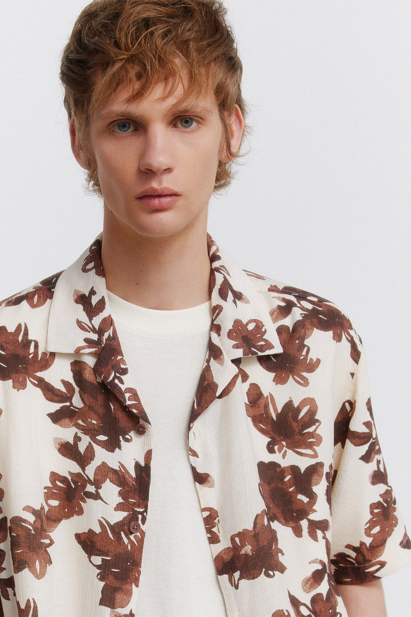 Springfield Camisa de manga corta de viscosa y nylon estampada marfil