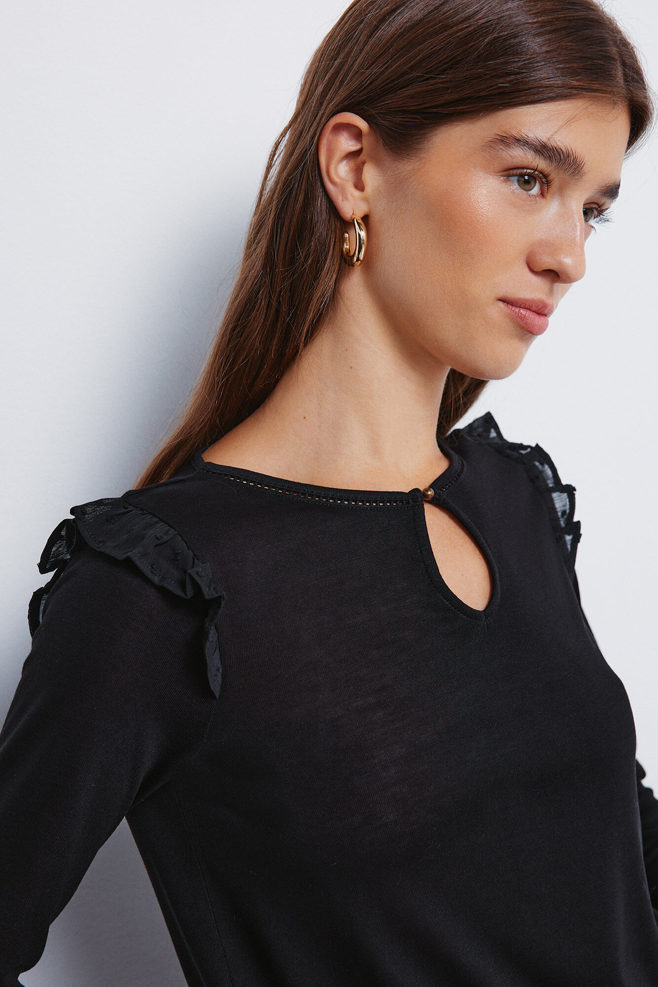 Springfield Playera plumetti hombros volante negro