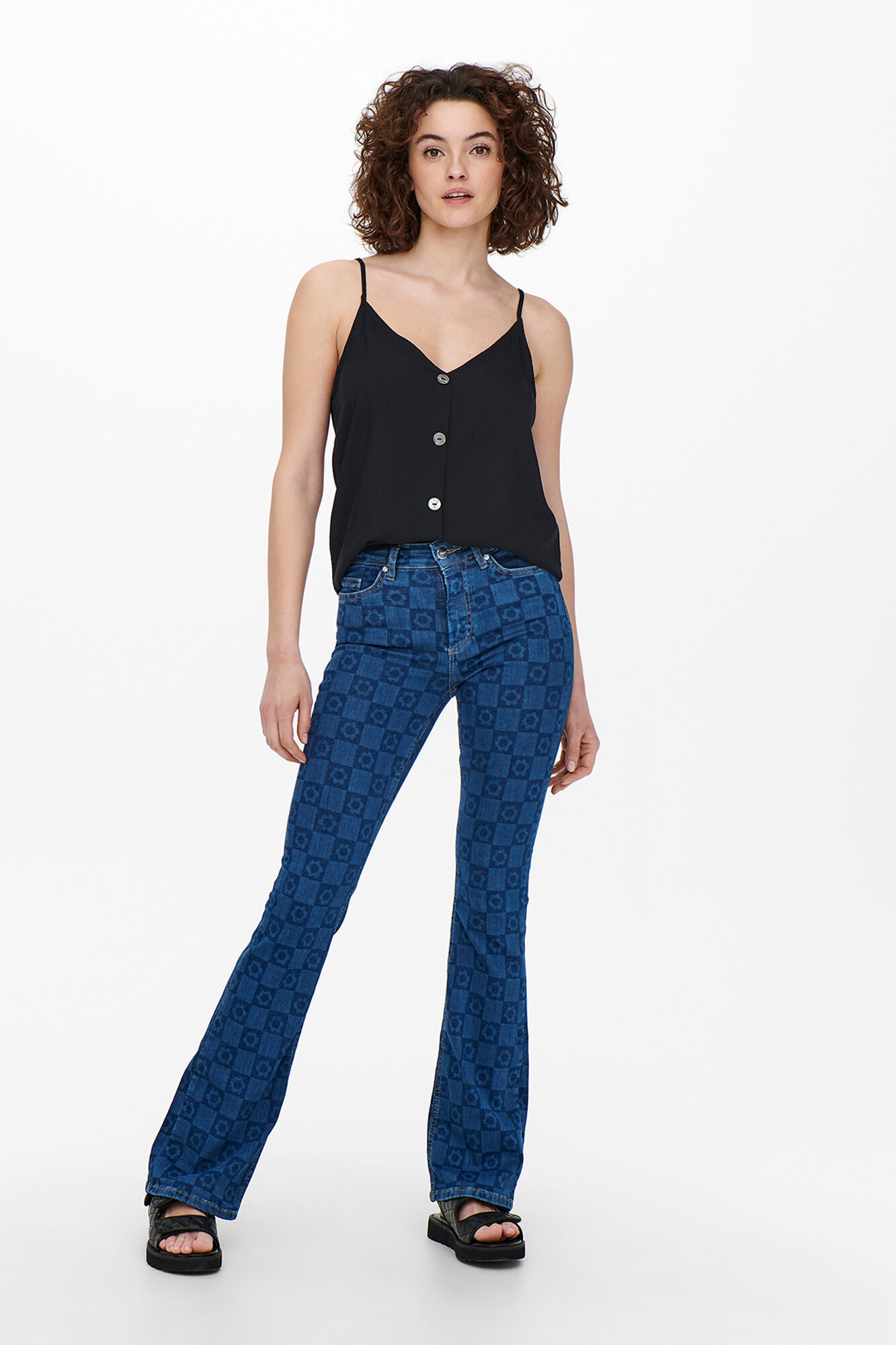 Only Camiseta regular fit tirantes negro