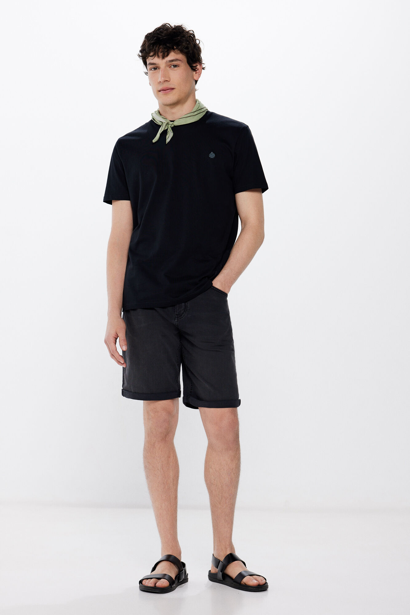 Bermudas vaqueras negras hombre new arrivals