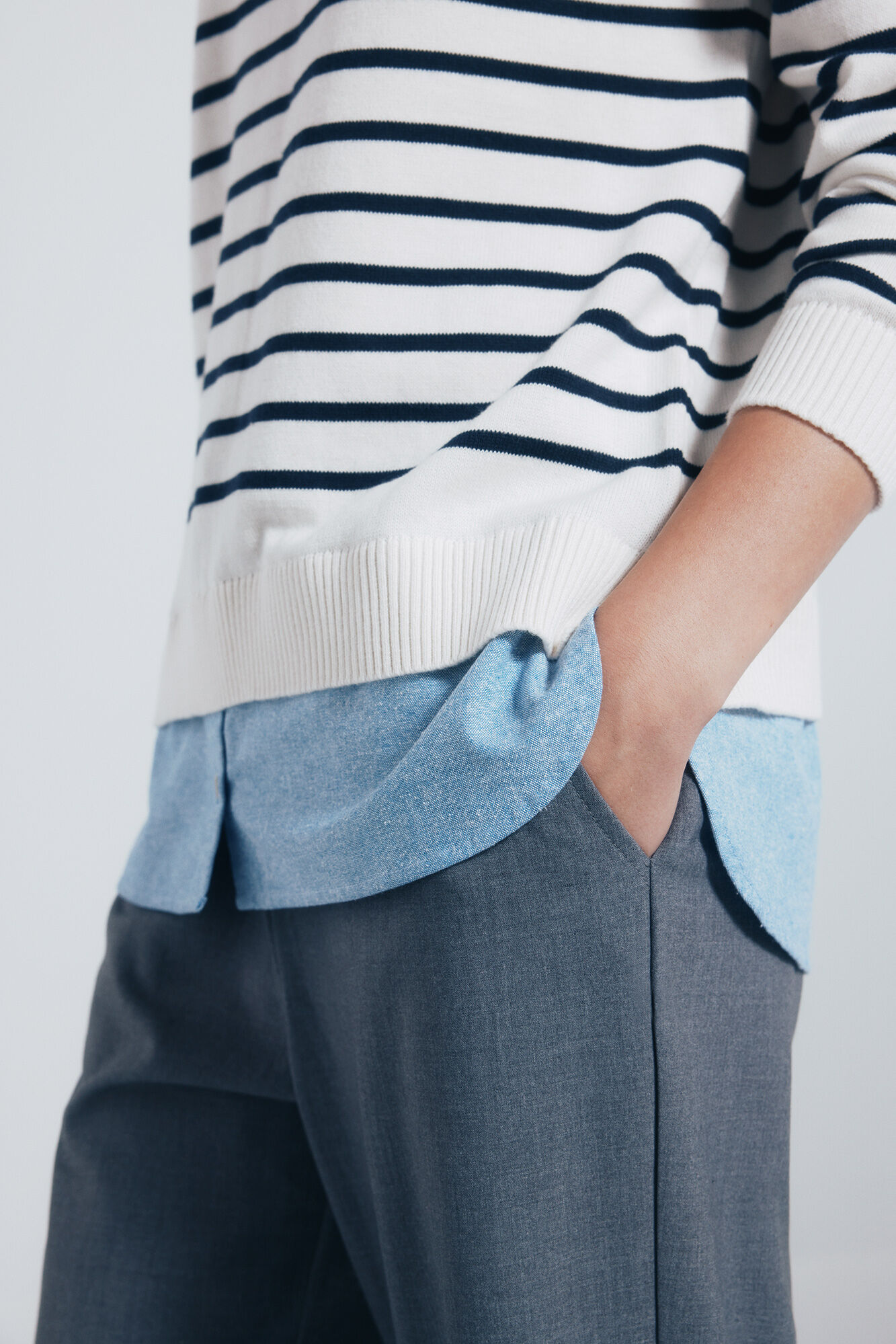 Springfield Su&eacute;ter rayas combinado detalle bordado nude