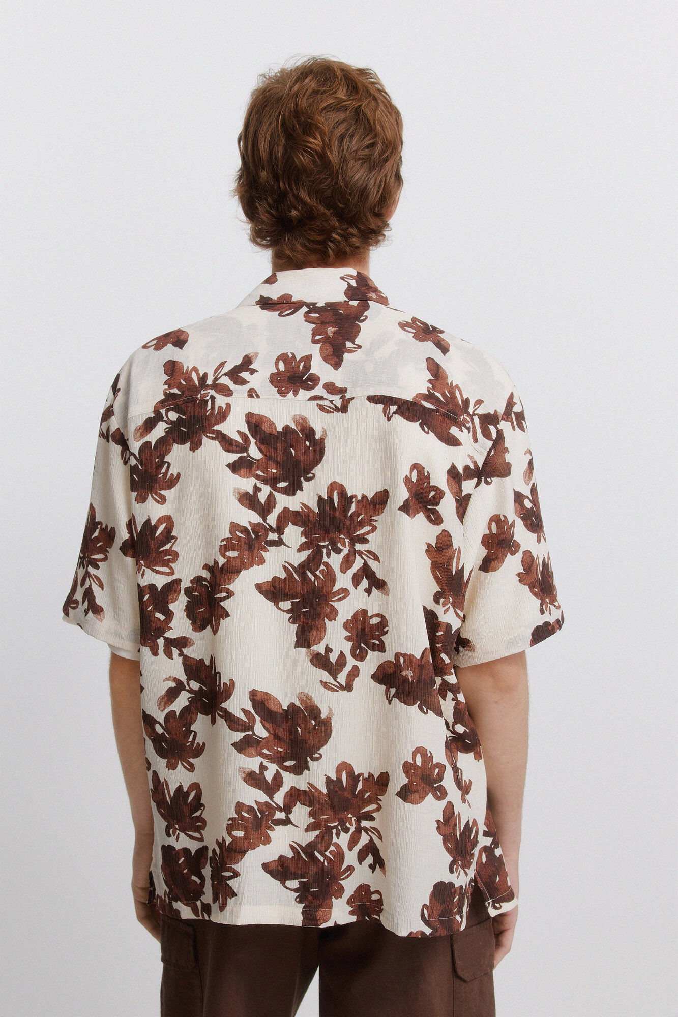 Springfield Camisa de manga corta de viscosa y nylon estampada marfil
