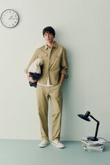 Springfield Sobrecamisa ligera con bolsillos overshirt fit beige