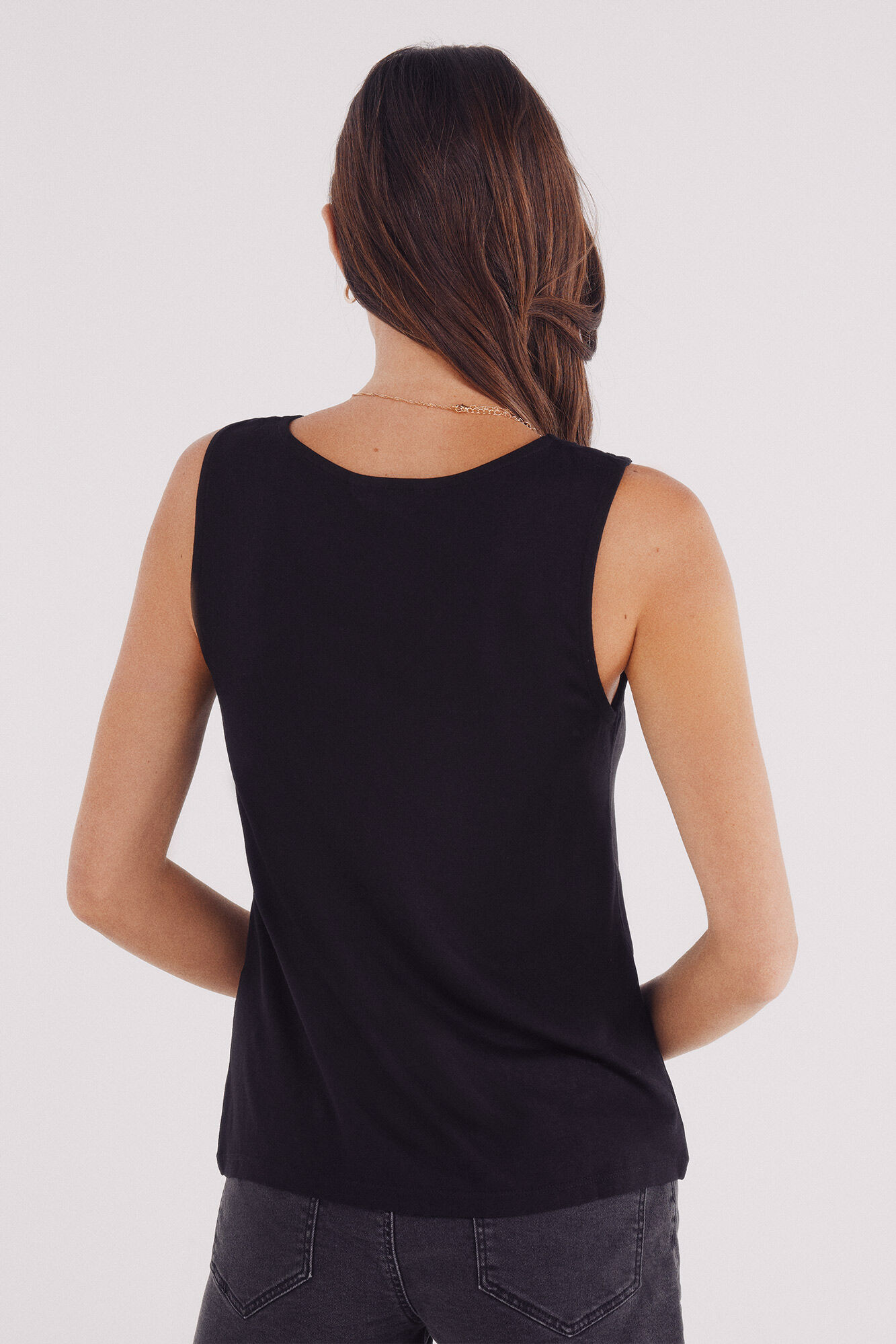 Springfield Playera escote v hombros crochet negro