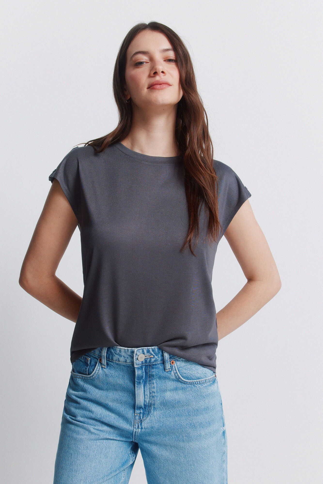 Springfield Playera b&aacute;sica con tachas gris