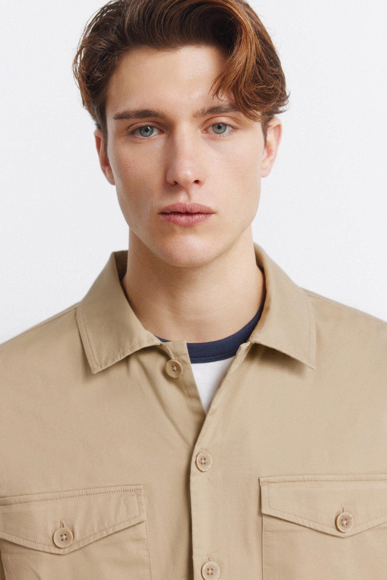 Springfield Sobrecamisa ligera con bolsillos overshirt fit beige