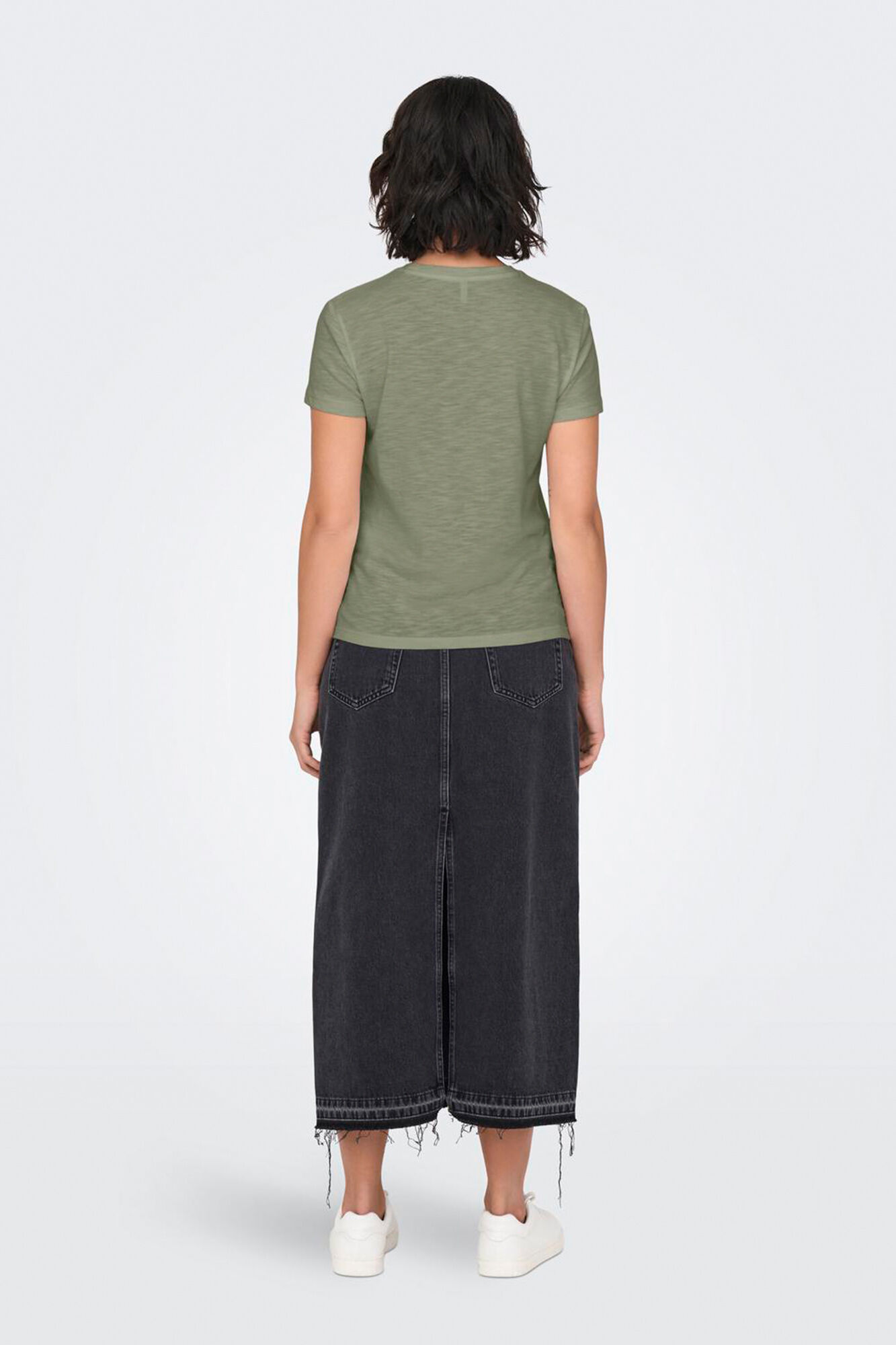 Only Playera de manga corta y cuello redondo gris