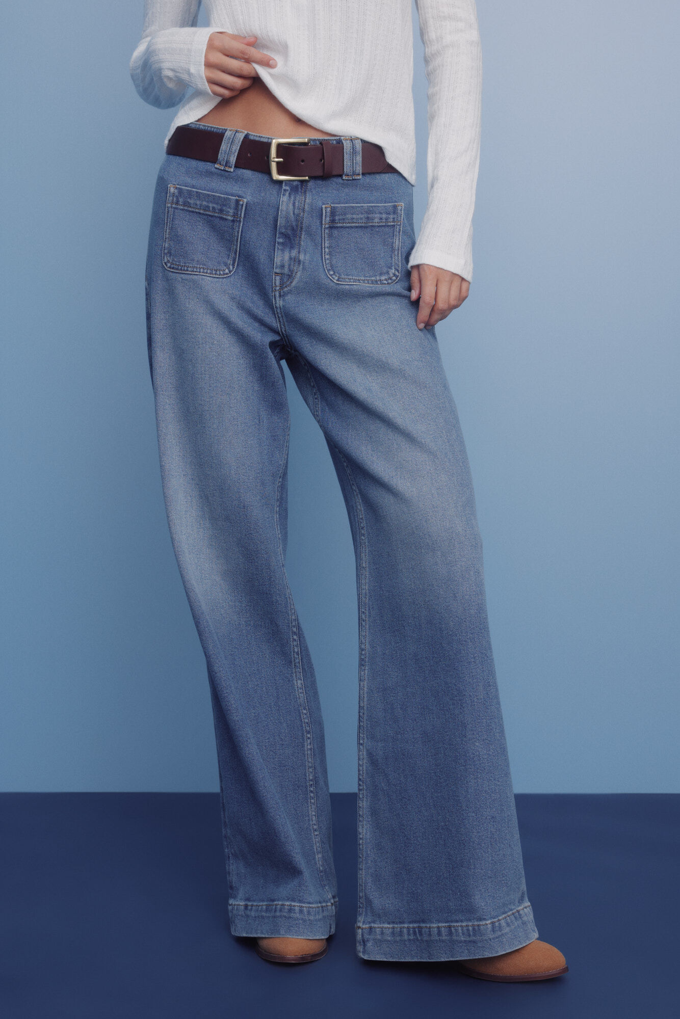 Springfield Jeans s&uacute;per acampanados y c&oacute;modos azul