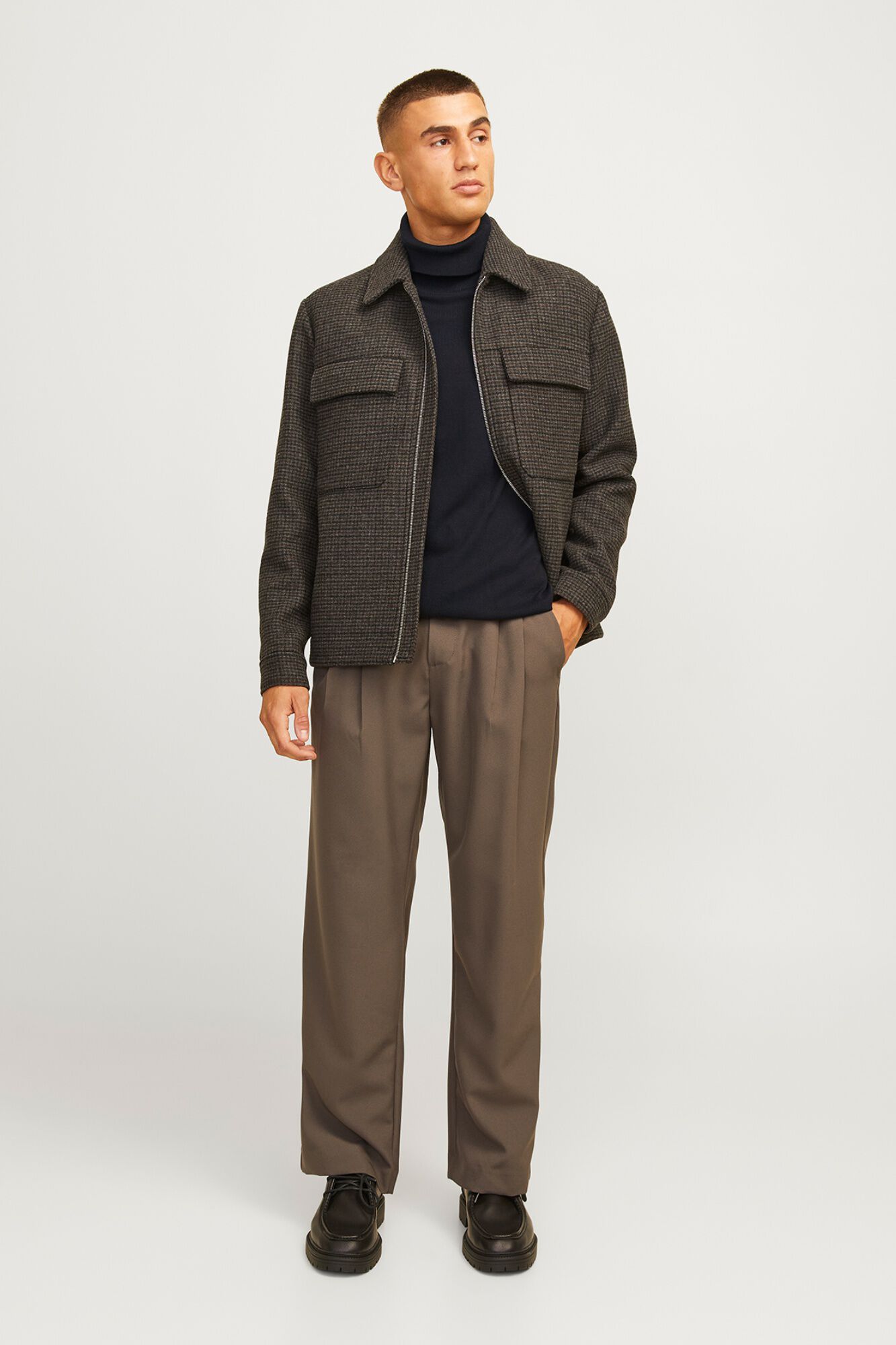 Jack & Jones Su&eacute;ter de algod&oacute;n de cuello alto negro