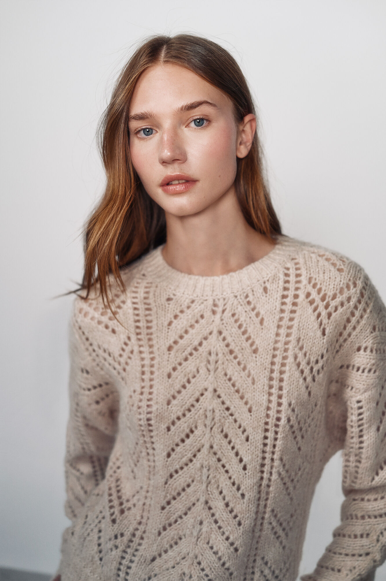 High Spirits Su&eacute;ter Creama beige