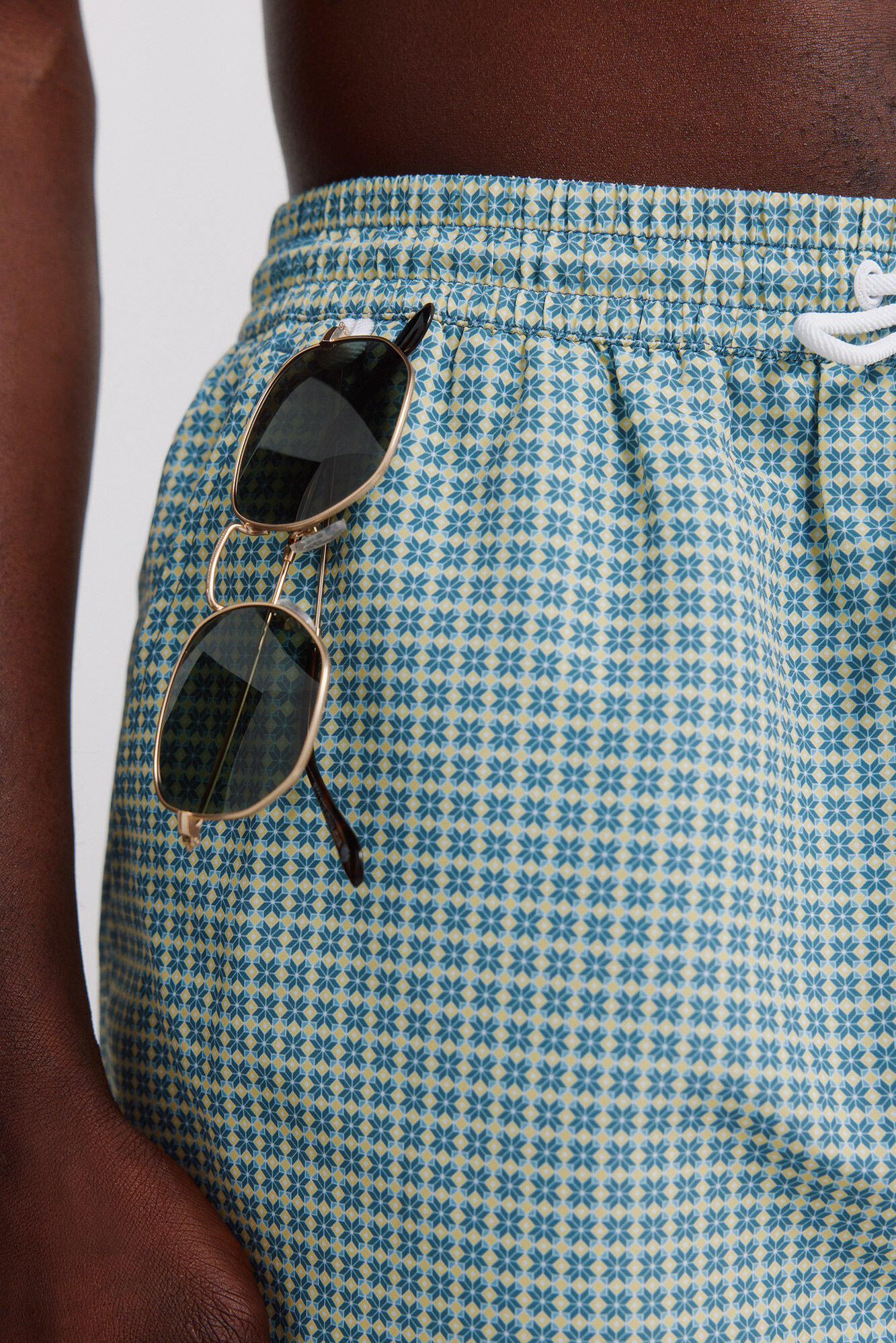 Springfield Traje de ba&ntilde;o estampado geom&eacute;trico con bolsillo y cierre azul