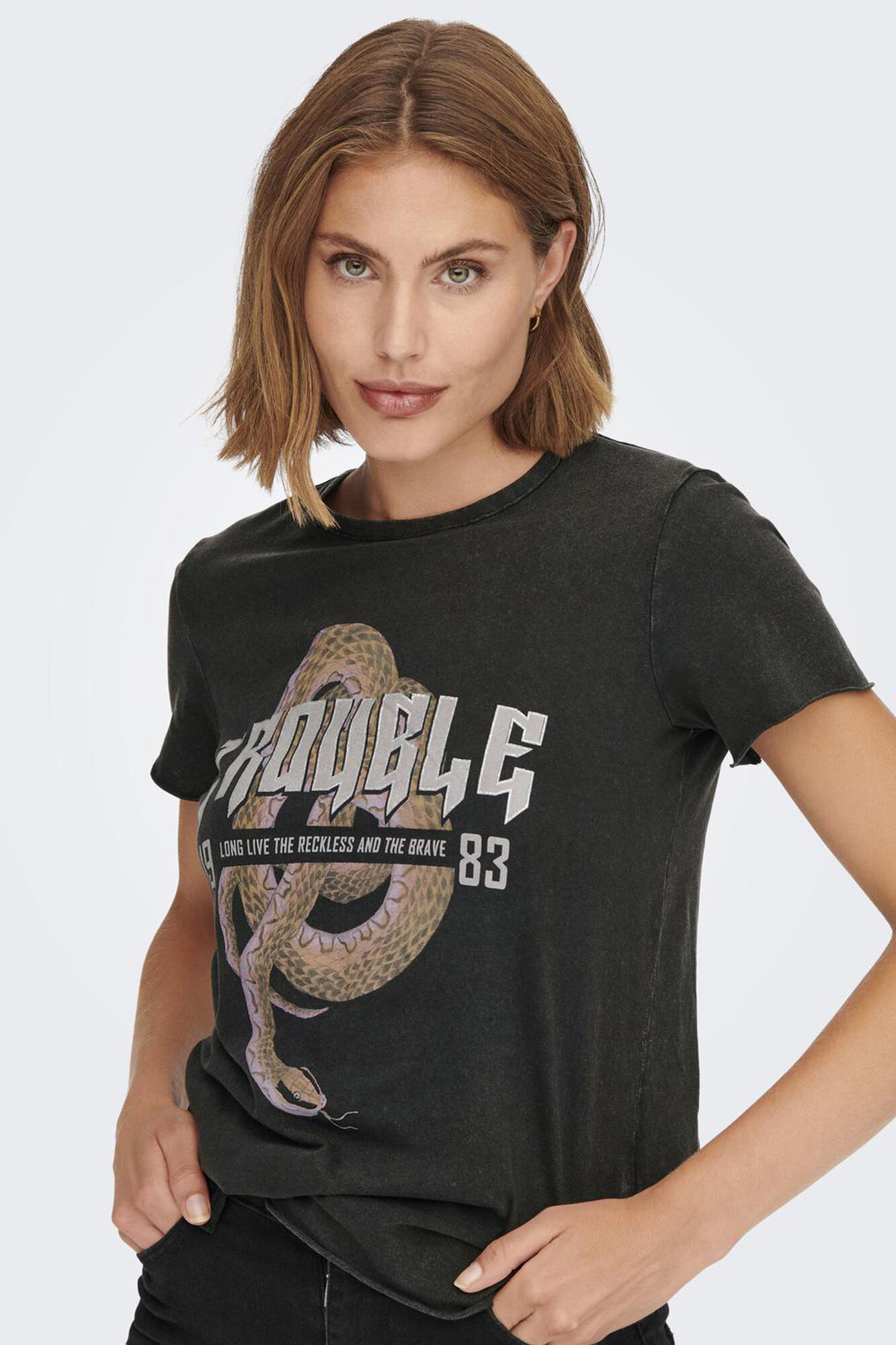 Only Playera estampada de manga corta negro