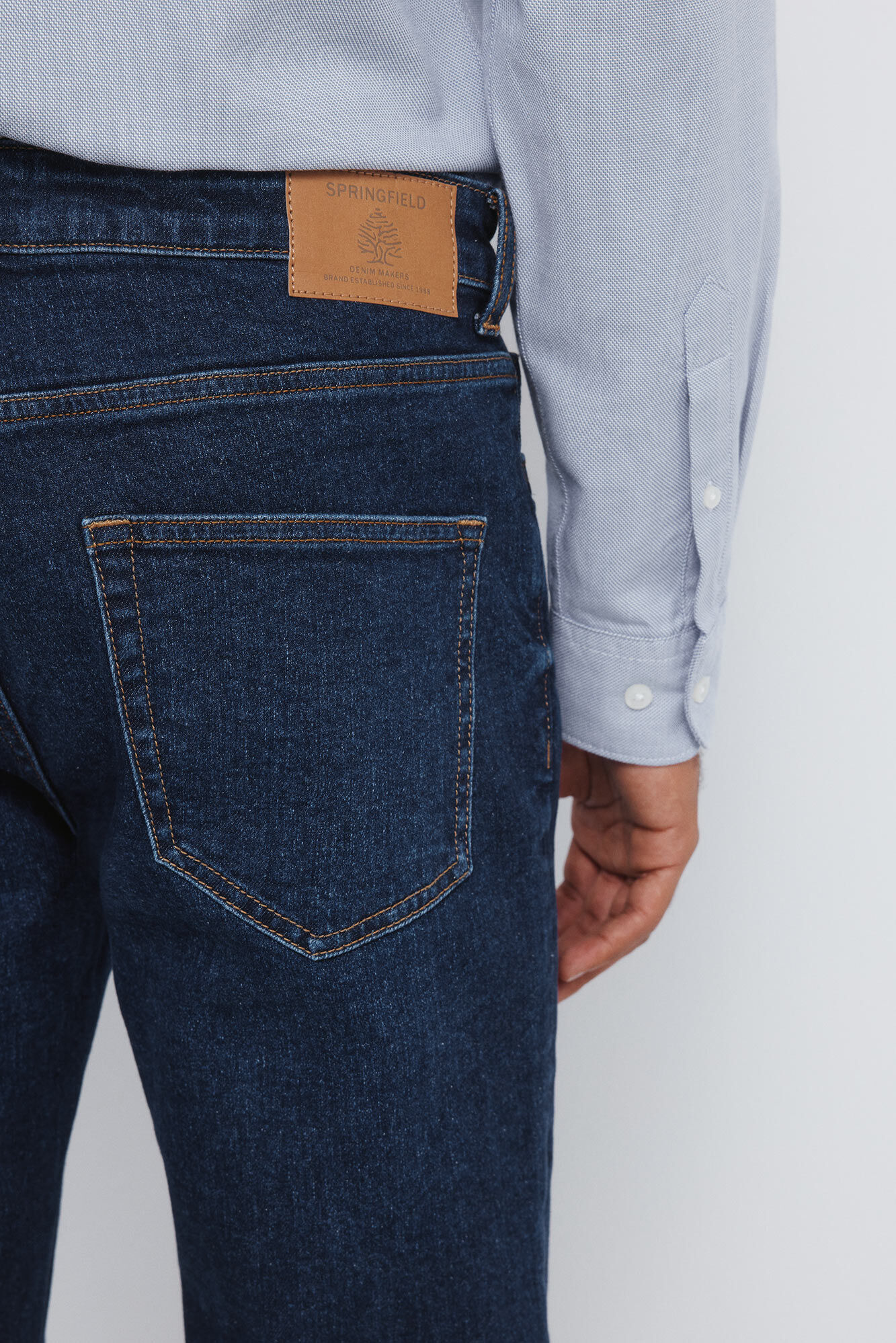 Springfield Jeans ajustados con lavado oscuro azul