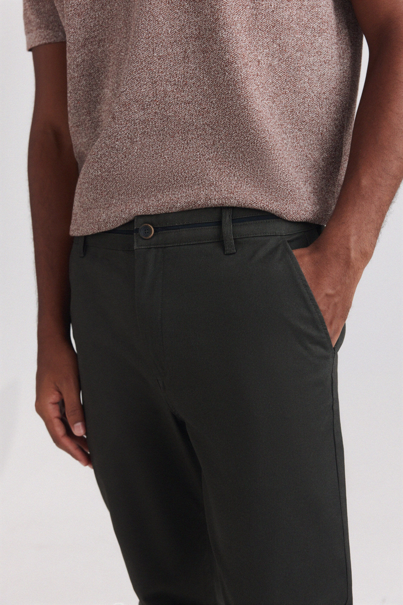 Springfield Pantal&oacute;n chino microestampado slim fit kaki