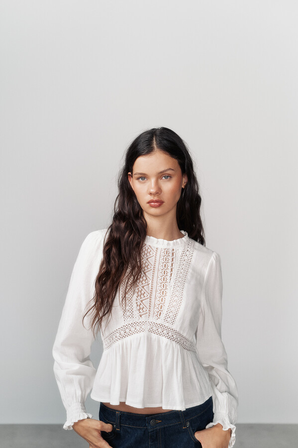 High Spirits Blusa Whimsy beige