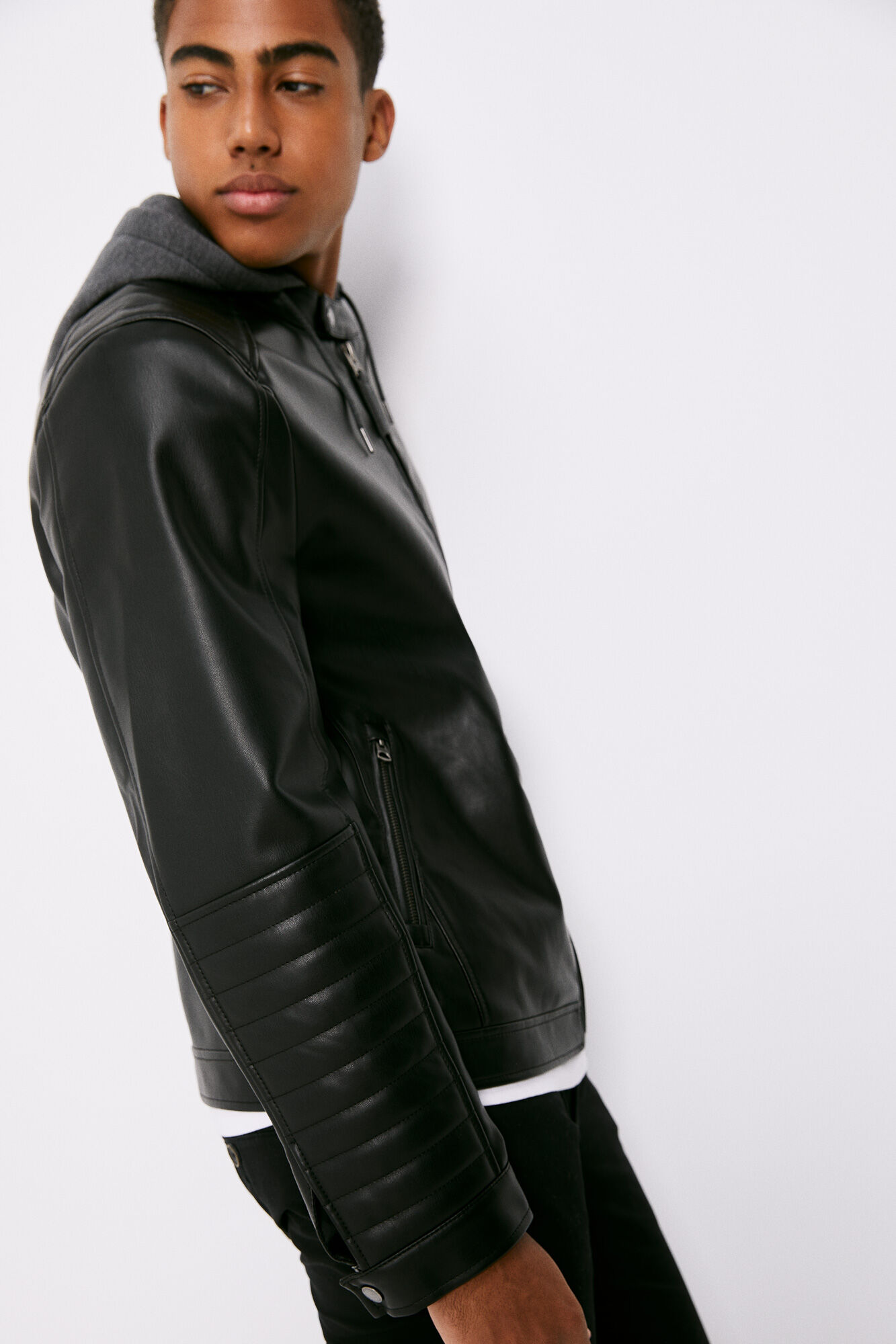 Springfield Cazadora motera efecto piel capucha negro