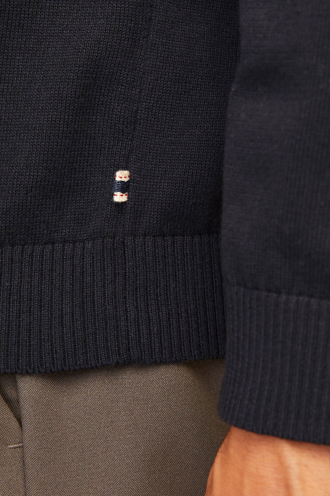 Jack & Jones Su&eacute;ter de algod&oacute;n de cuello alto negro