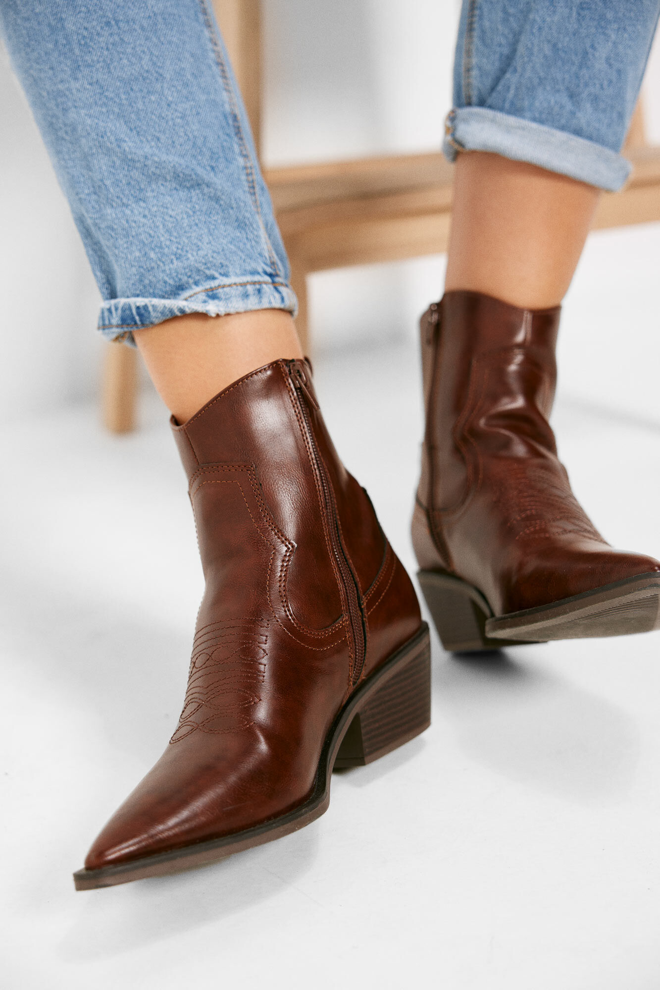 Bota Cowboy Pespuntes Zapatos para mujer Springfield MX