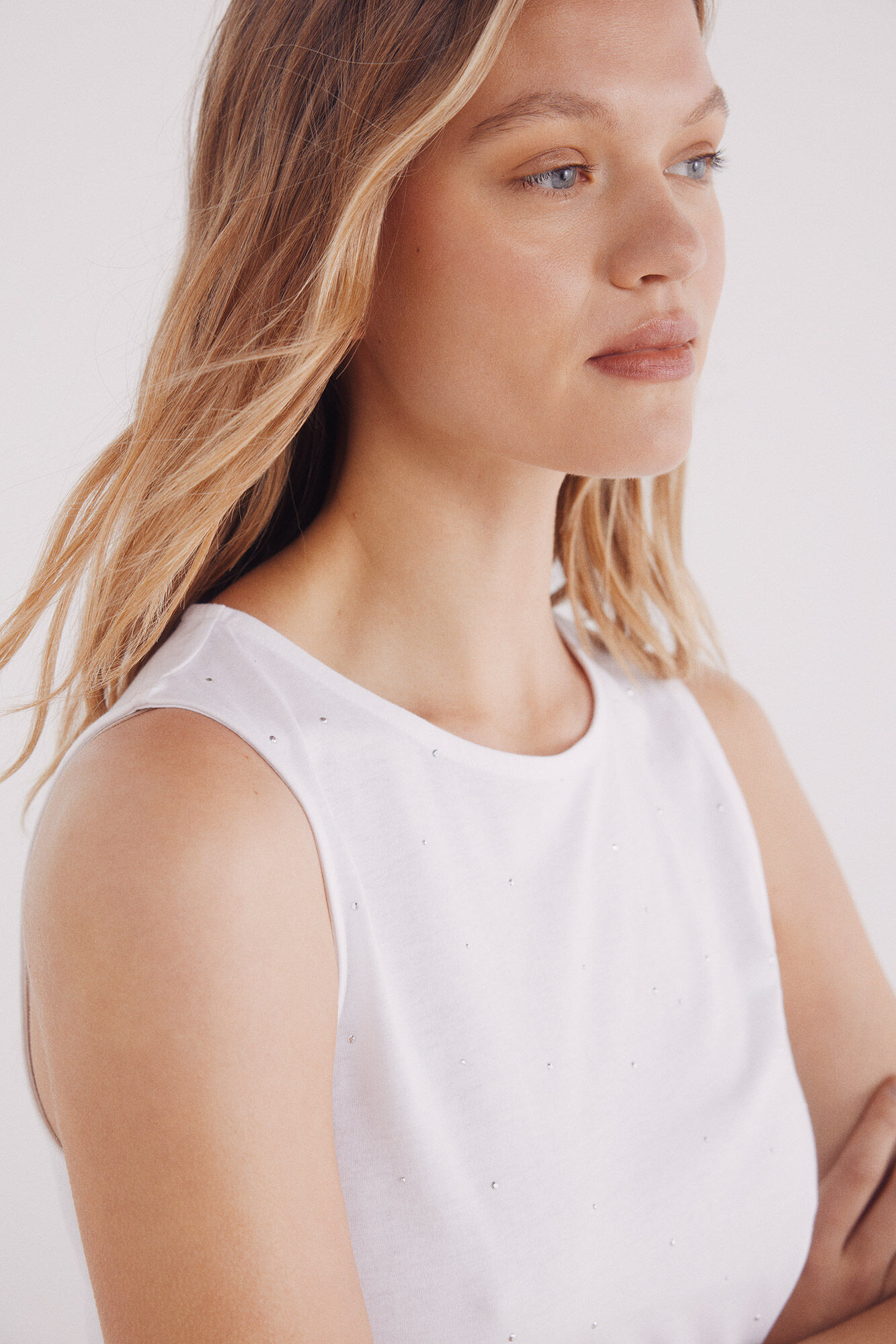 Springfield Playera tachuelas cristal natural