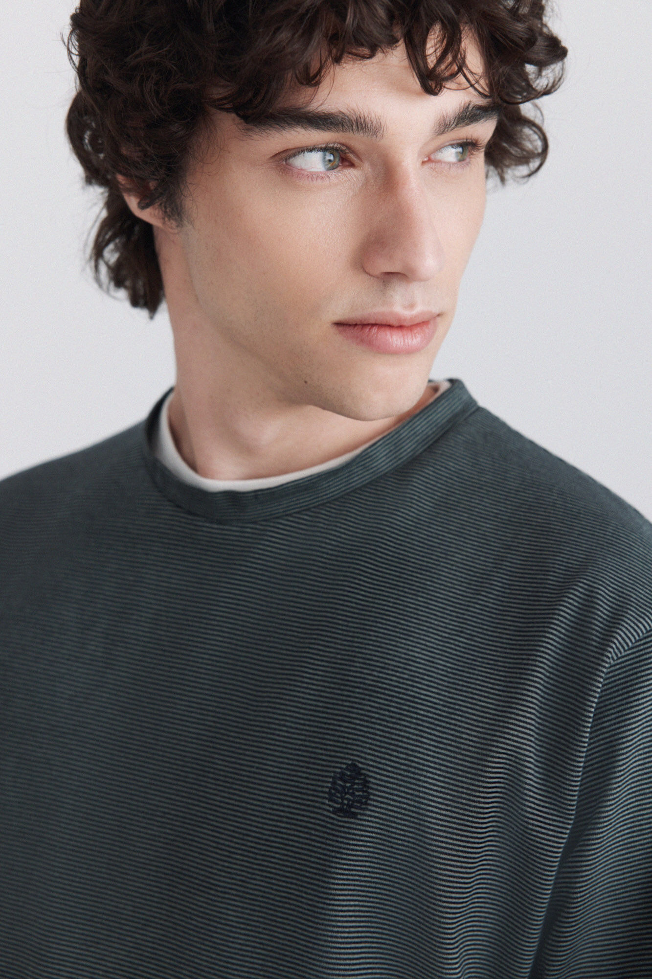 Springfield Playera manga larga doble cuello de rayas verde