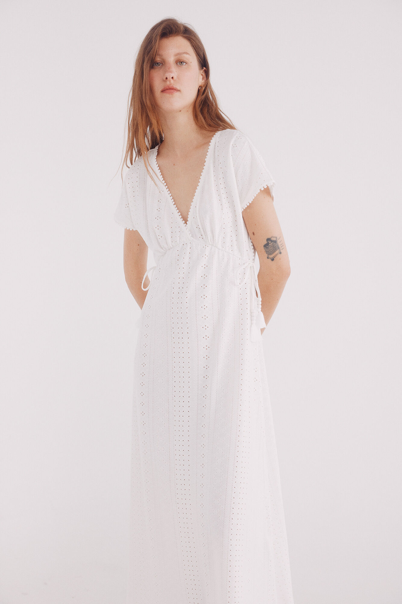 Springfield Vestido midi bordado suizo circular marfil