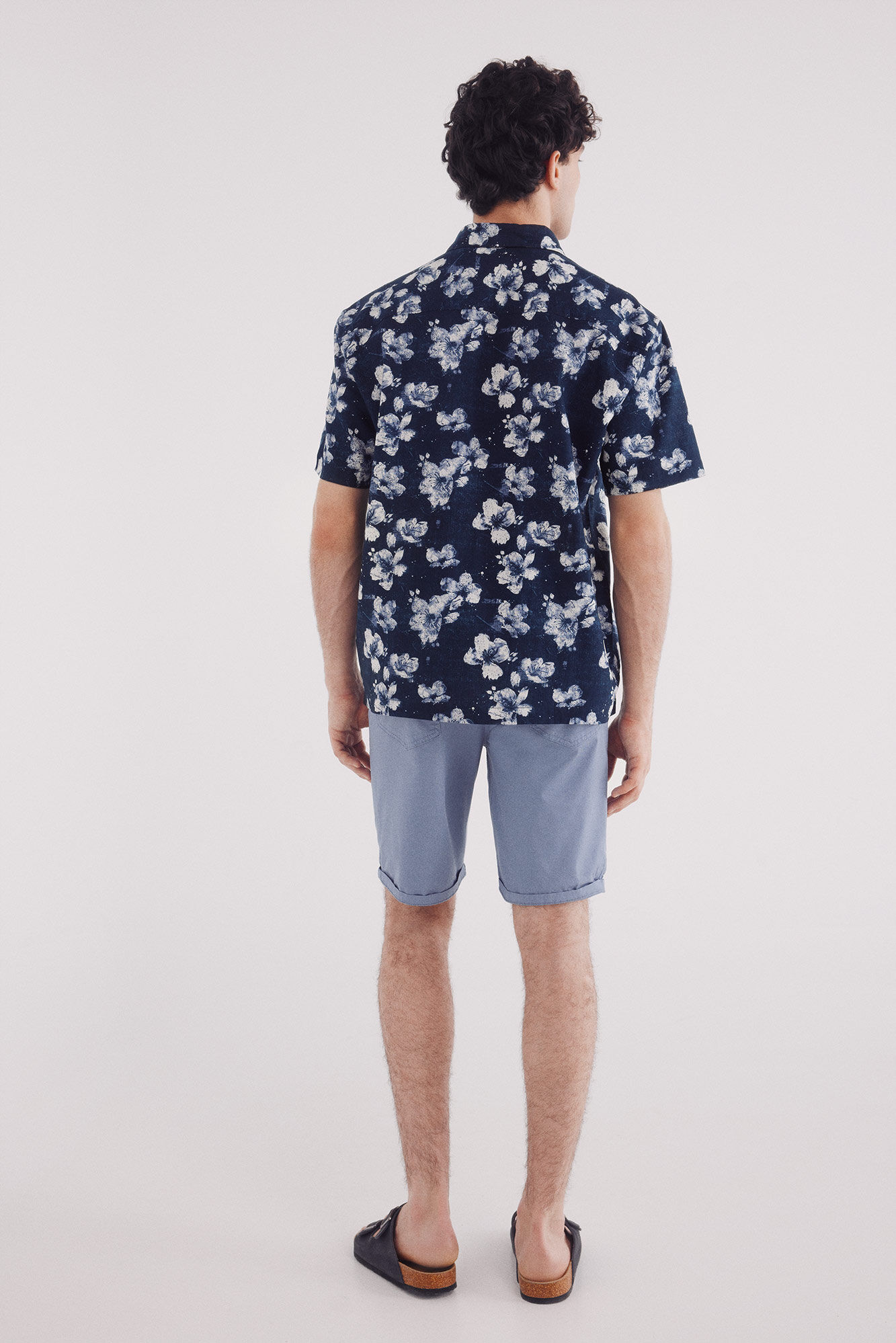 Springfield Bermuda color ligera lavada slim fit azul