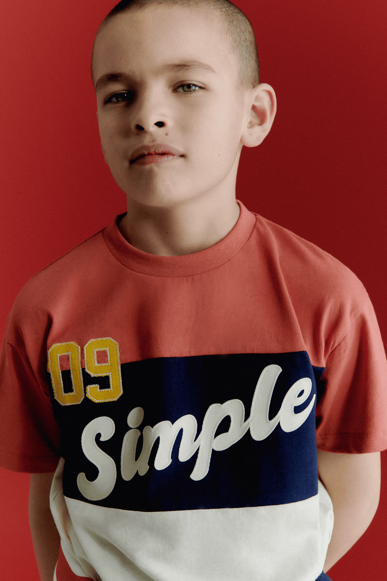 Springfield Kids Playera deportiva de manga corta con cortes y costuras para ni&ntilde;o