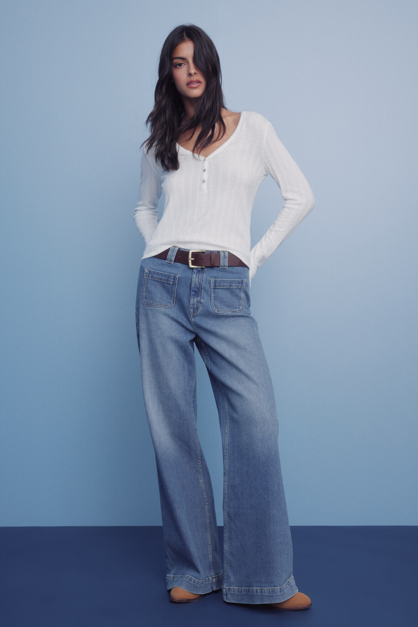 Springfield Jeans s&uacute;per acampanados y c&oacute;modos azul