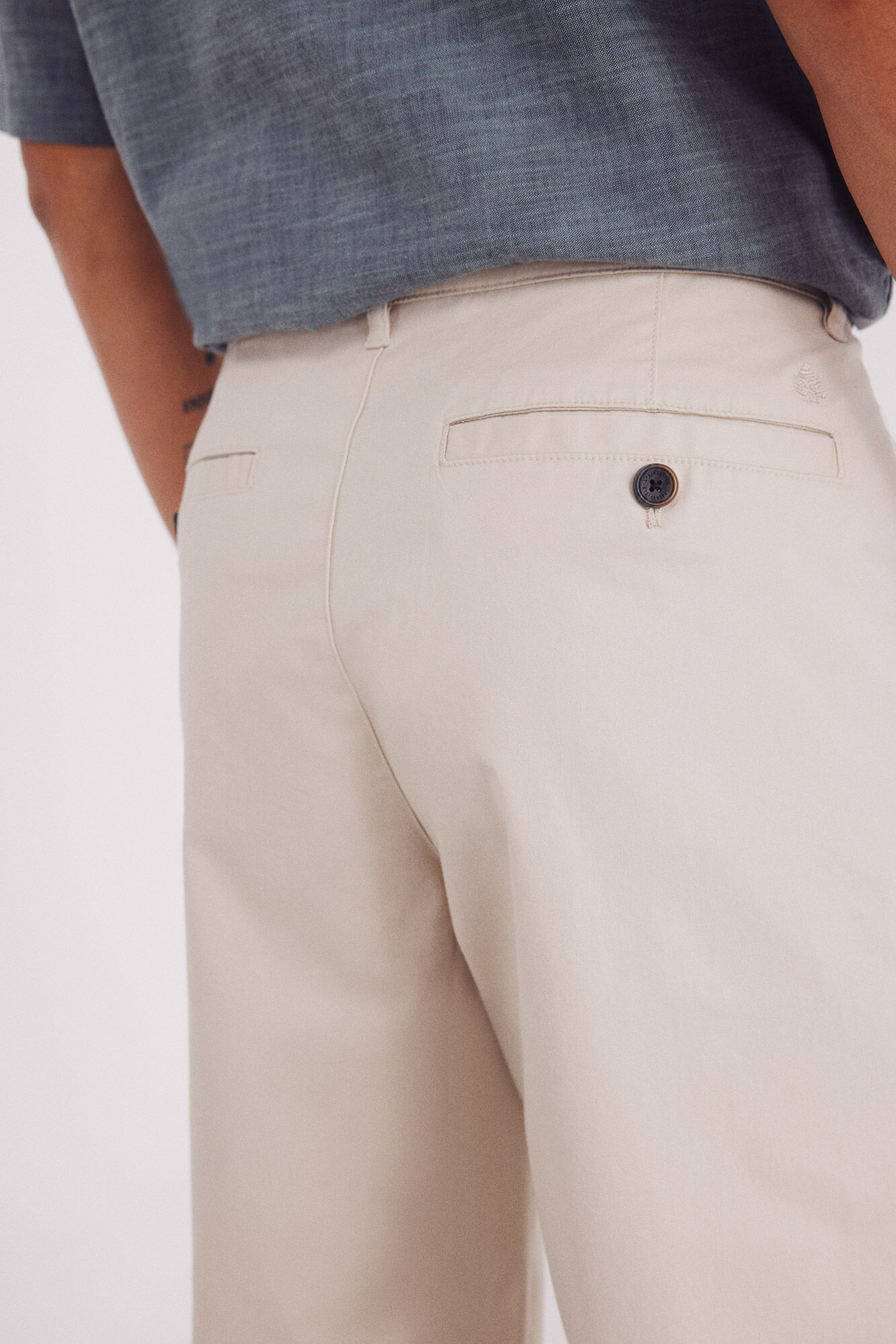 Springfield Pantal&oacute;n chino ligero slim fit beige